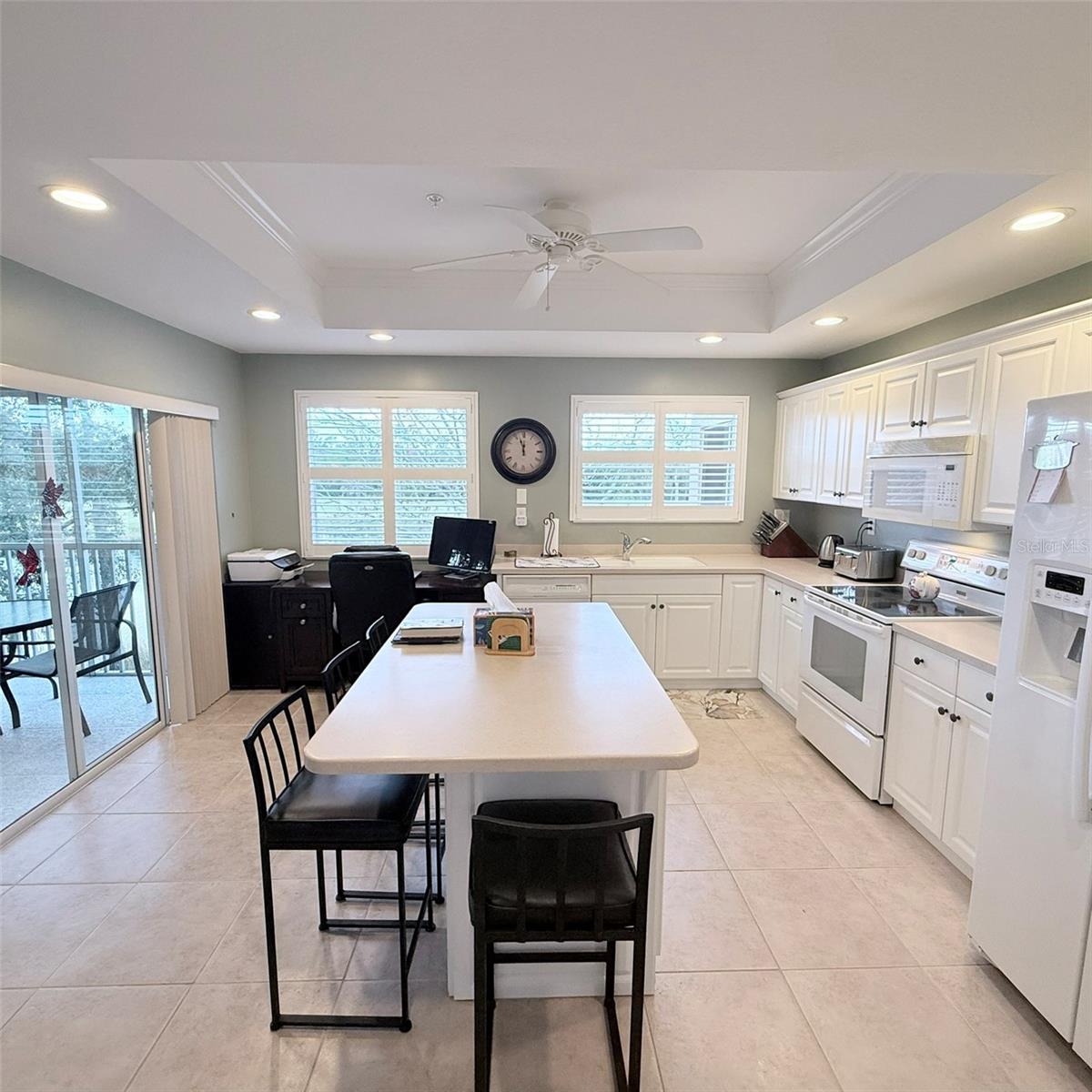 6318 GRAND OAK CIR #201 — photo 21