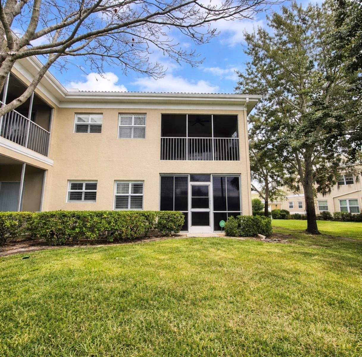 6318 GRAND OAK CIR #201 — photo 4