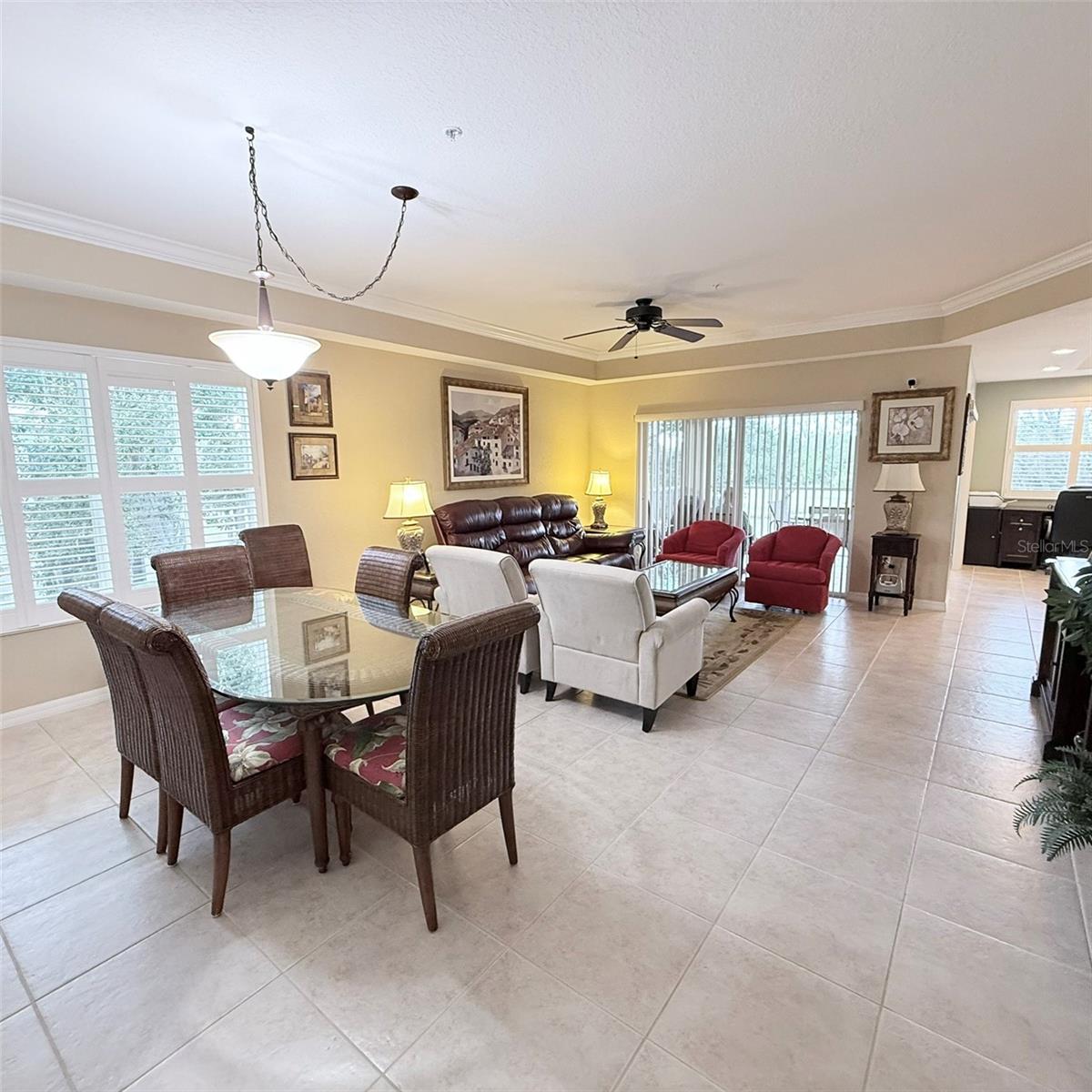 6318 GRAND OAK CIR #201 — photo 11