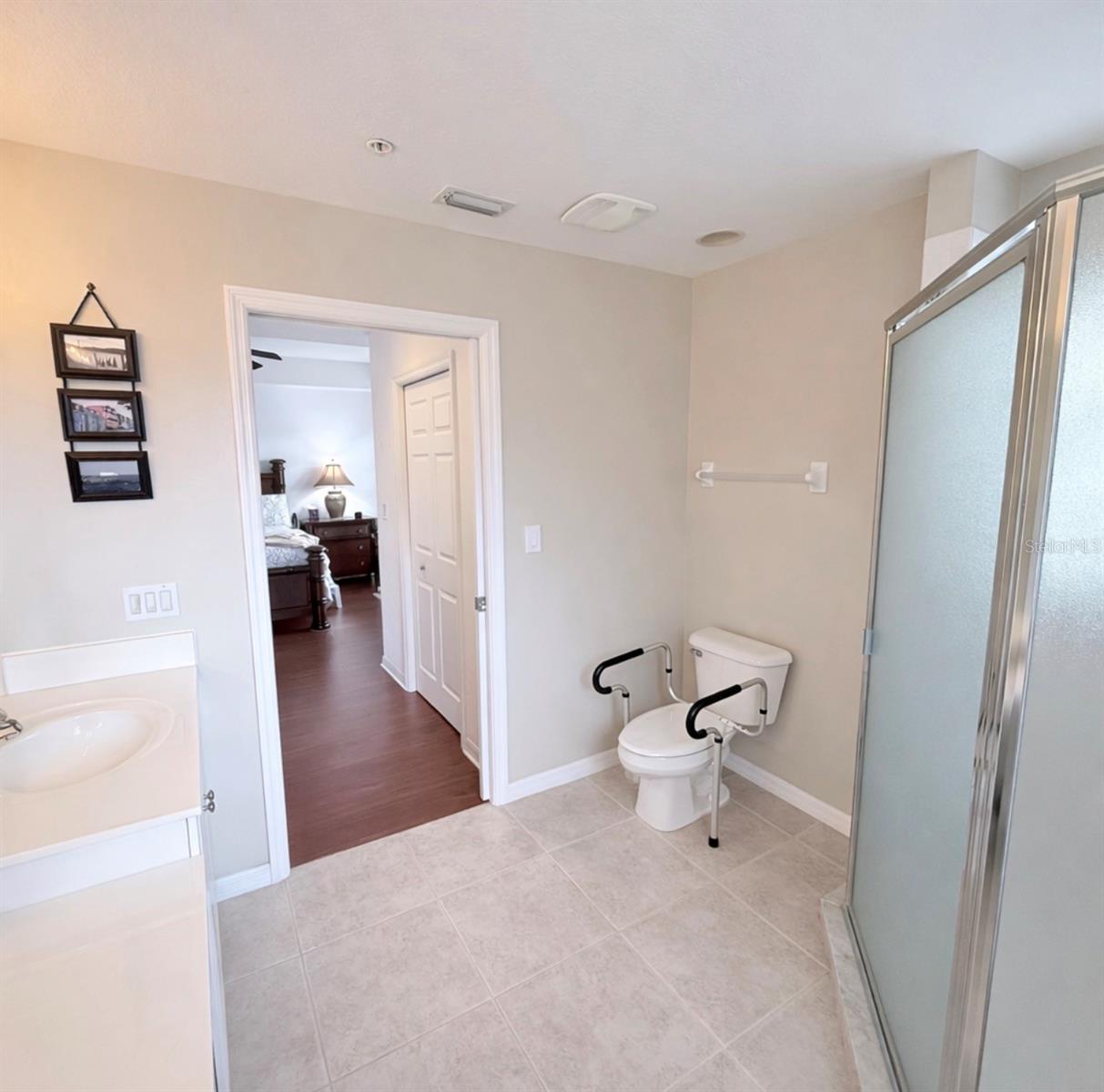 6318 GRAND OAK CIR #201 — photo 35