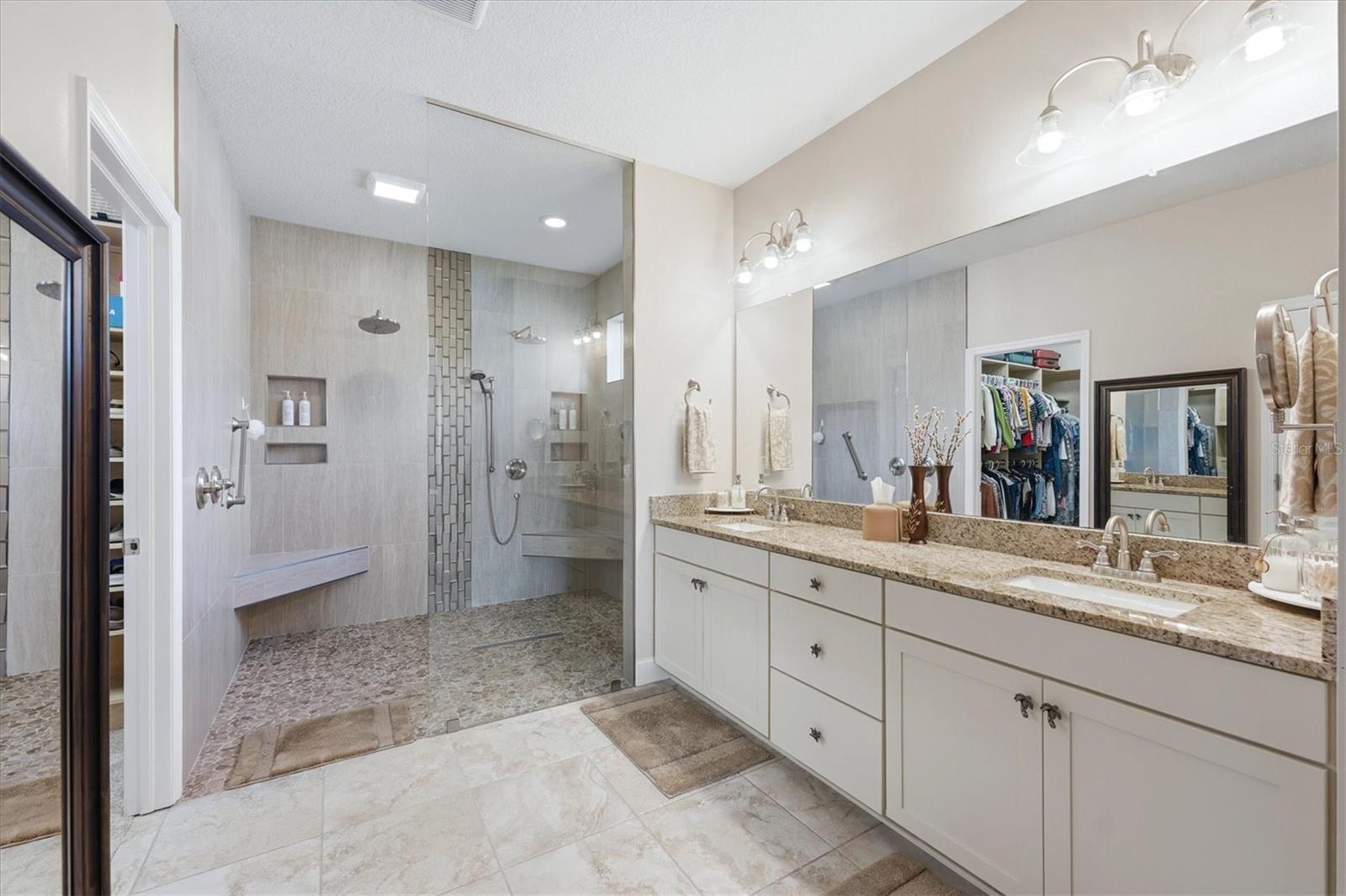 5209 LAKE VENICE DR — photo 29