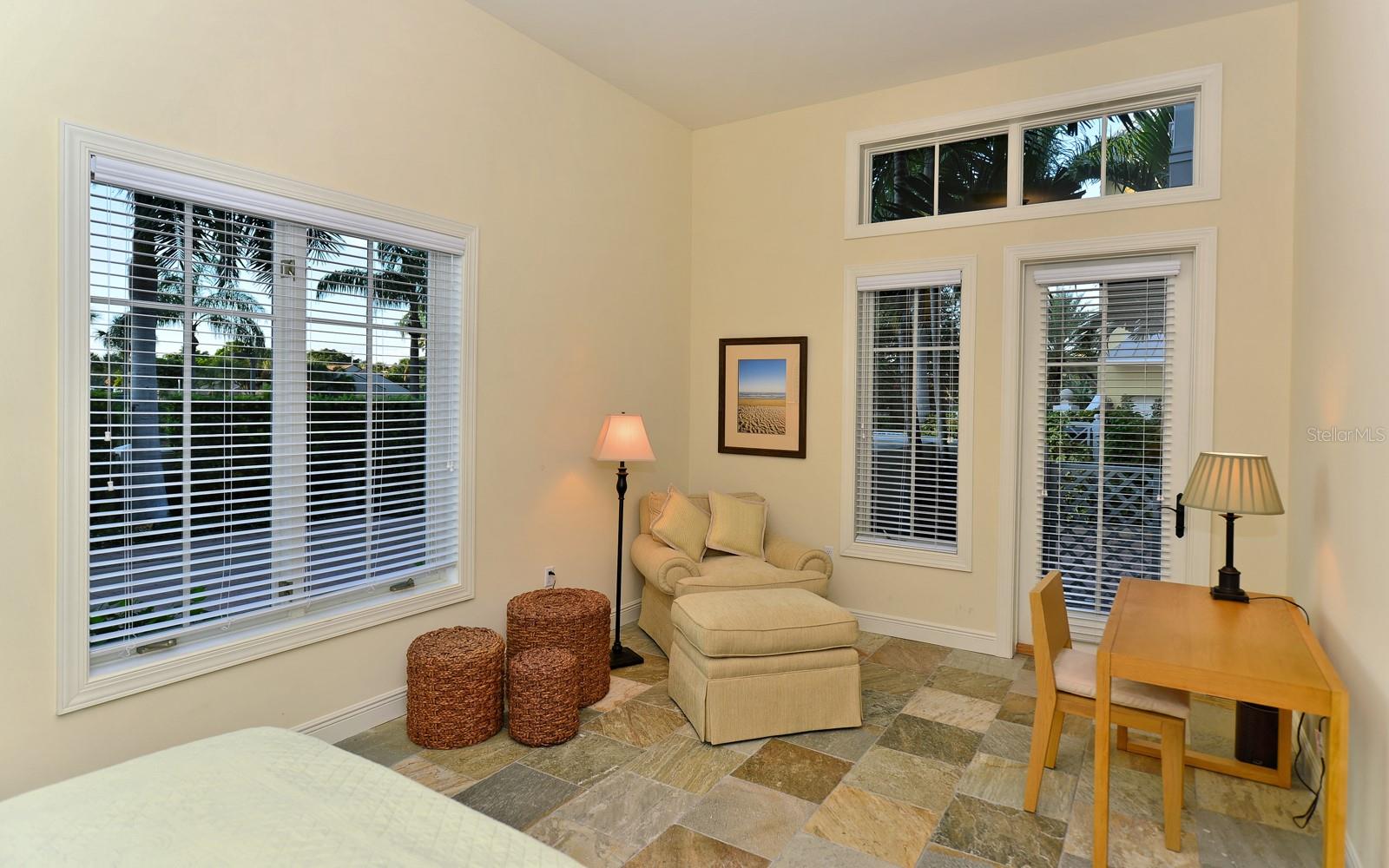 1080 SEAGROVE LN #CH2 — photo 31