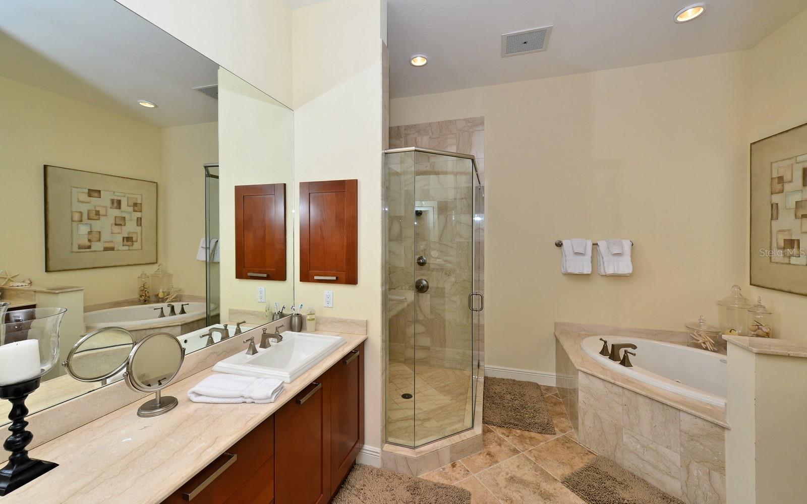 1080 SEAGROVE LN #CH2 — photo 26