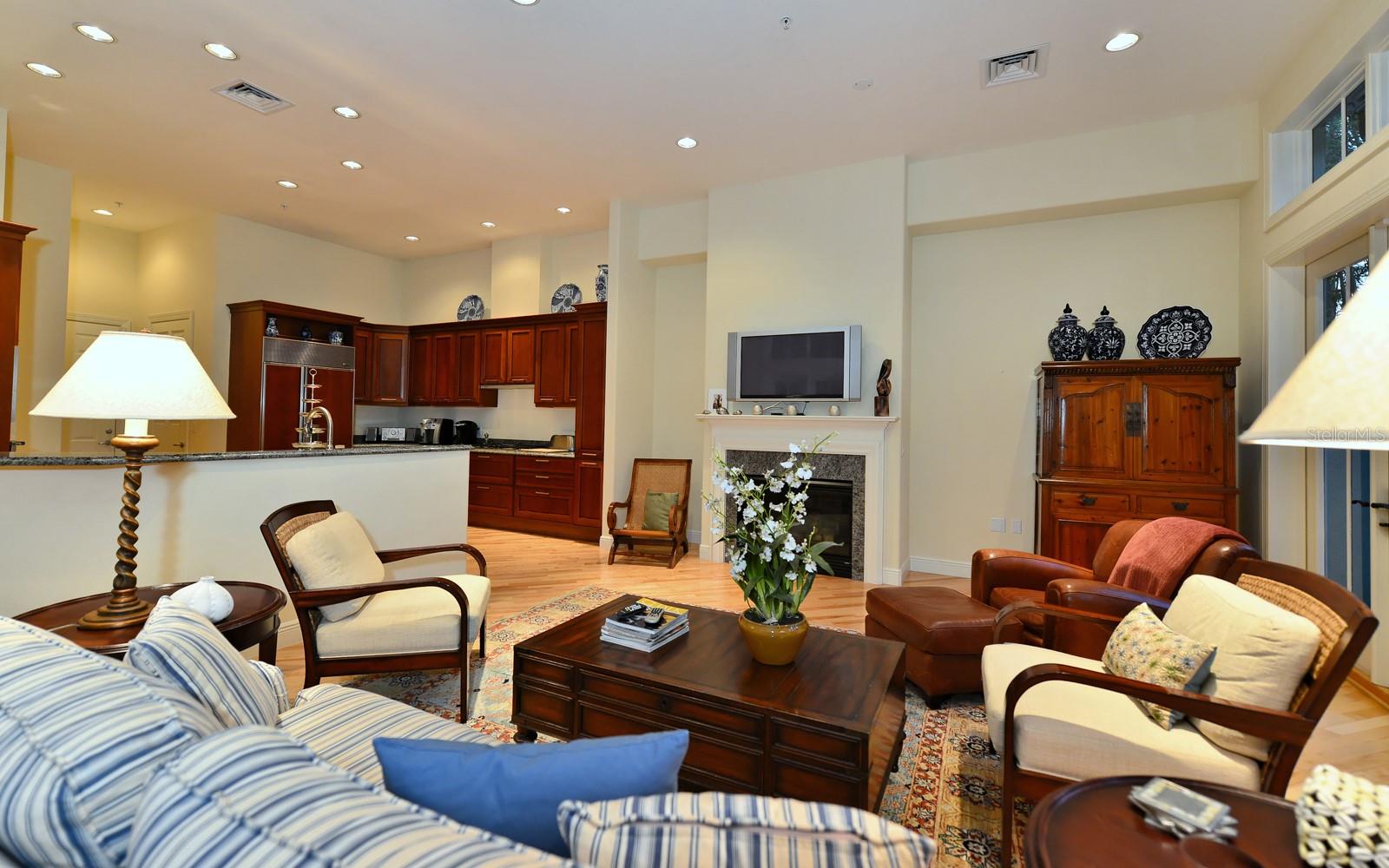 1080 SEAGROVE LN #CH2 — photo 7