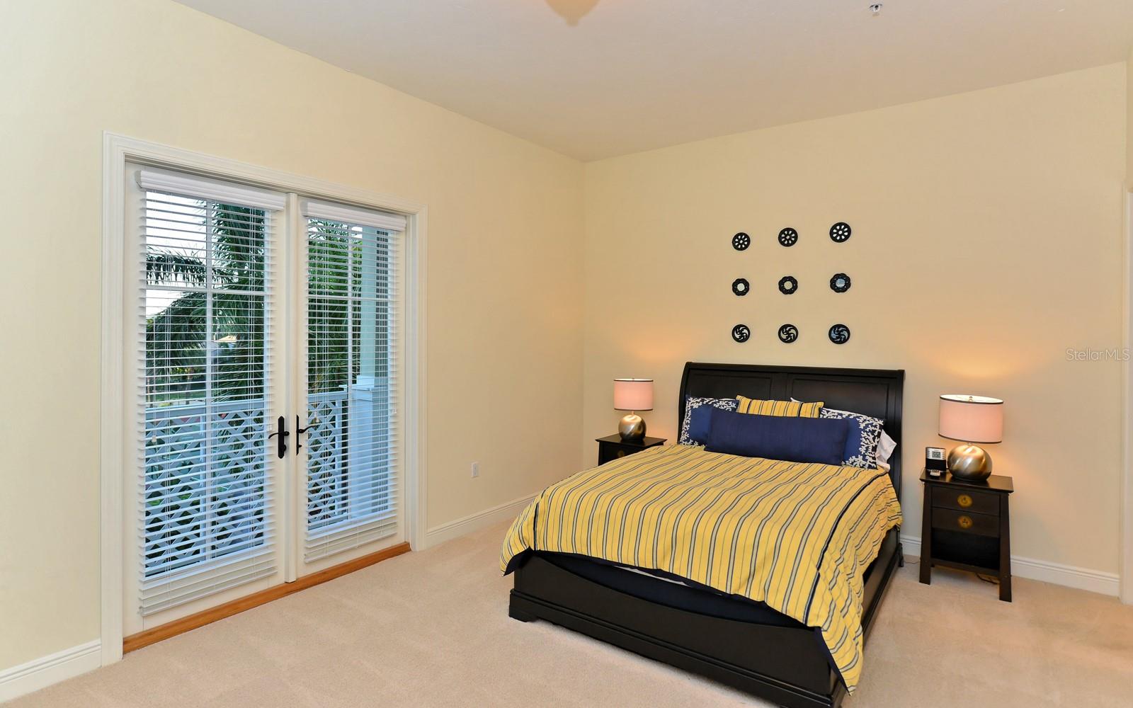 1080 SEAGROVE LN #CH2 — photo 34