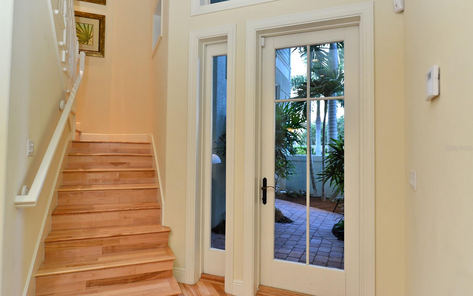 1080 SEAGROVE LN #CH2 — photo 4