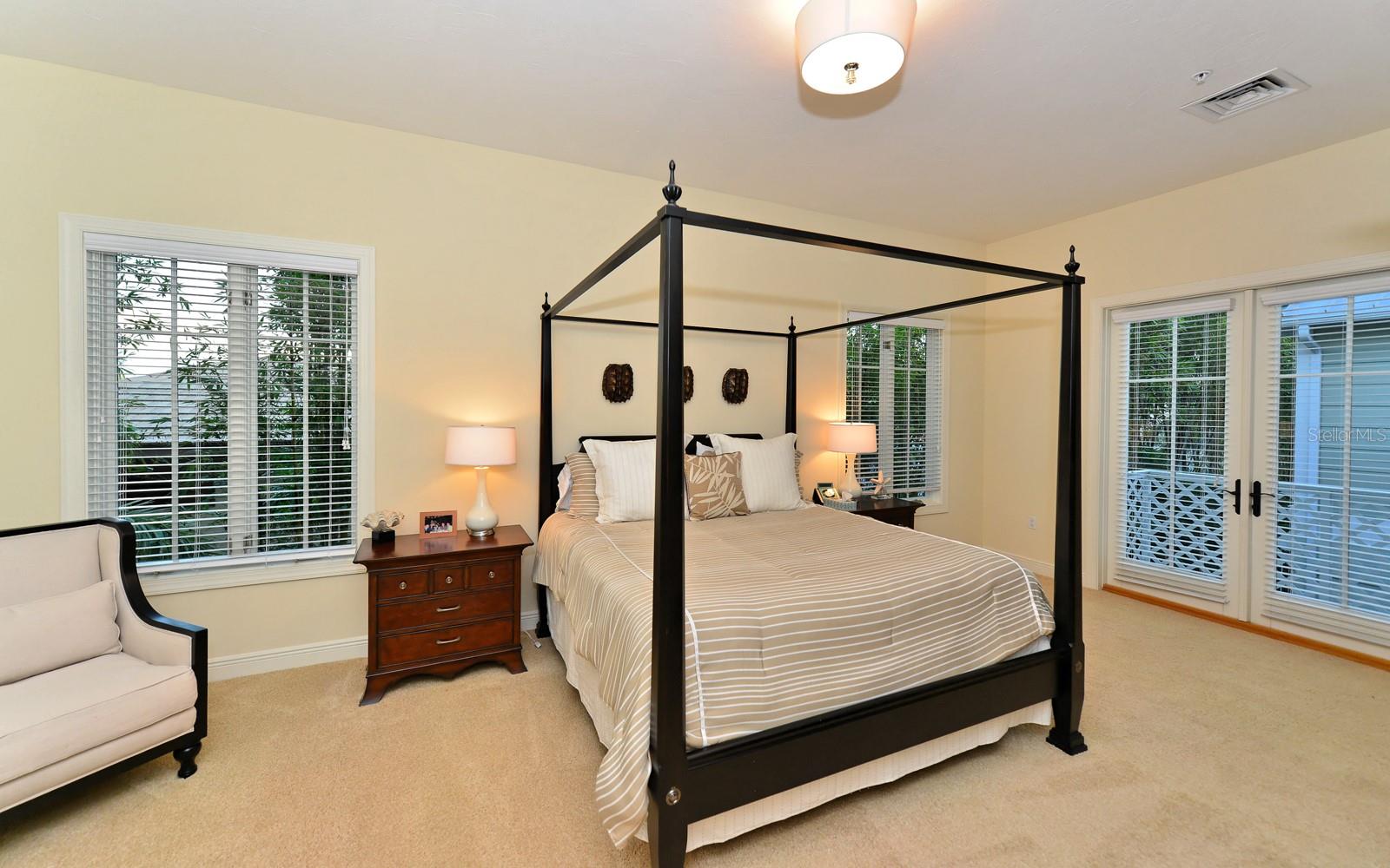1080 SEAGROVE LN #CH2 — photo 24