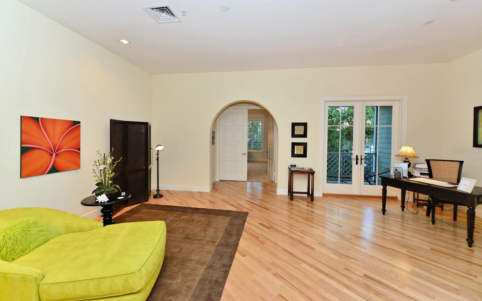 1080 SEAGROVE LN #CH2 — photo 23