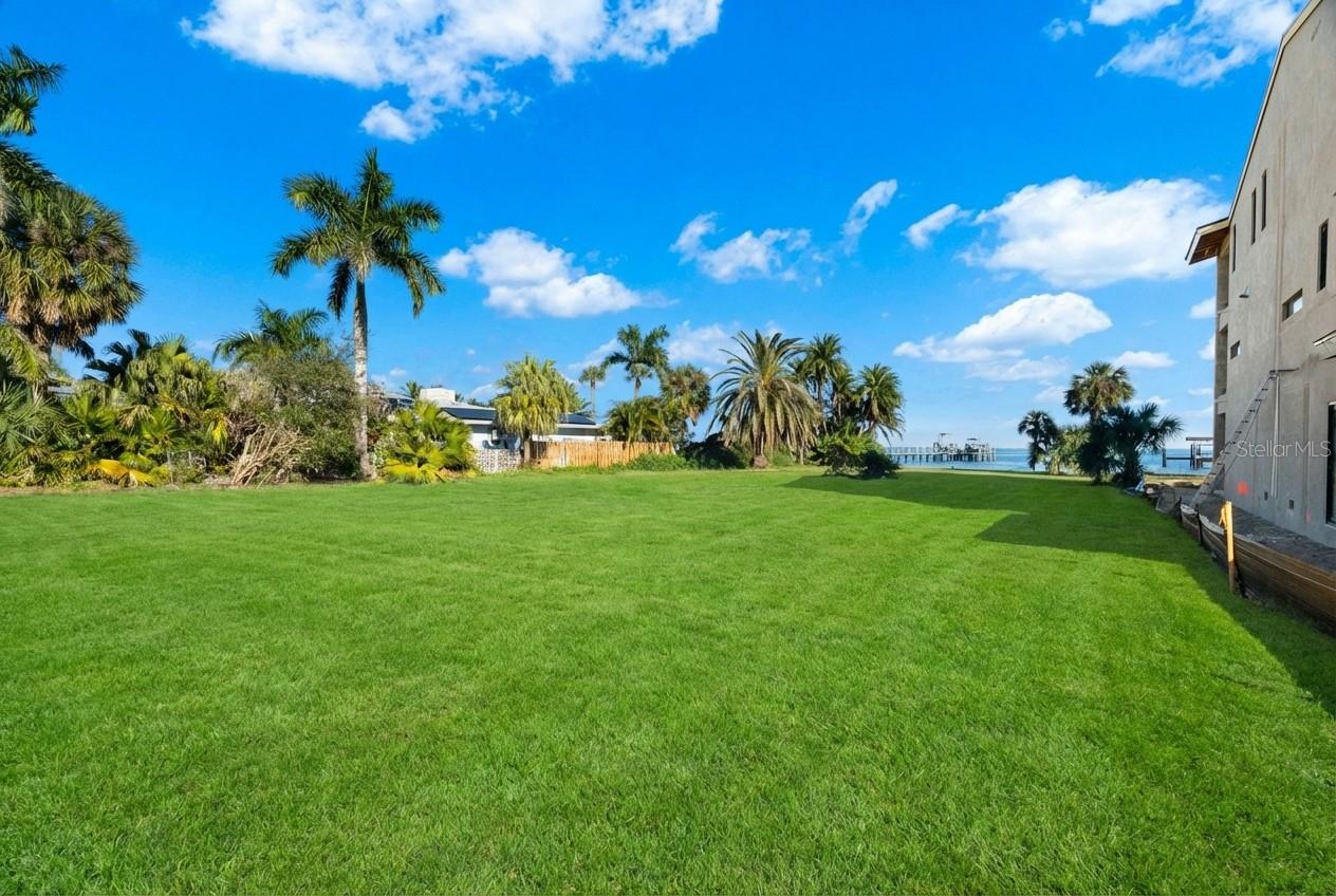 6100 BAHAMA SHORES DR S — photo 17