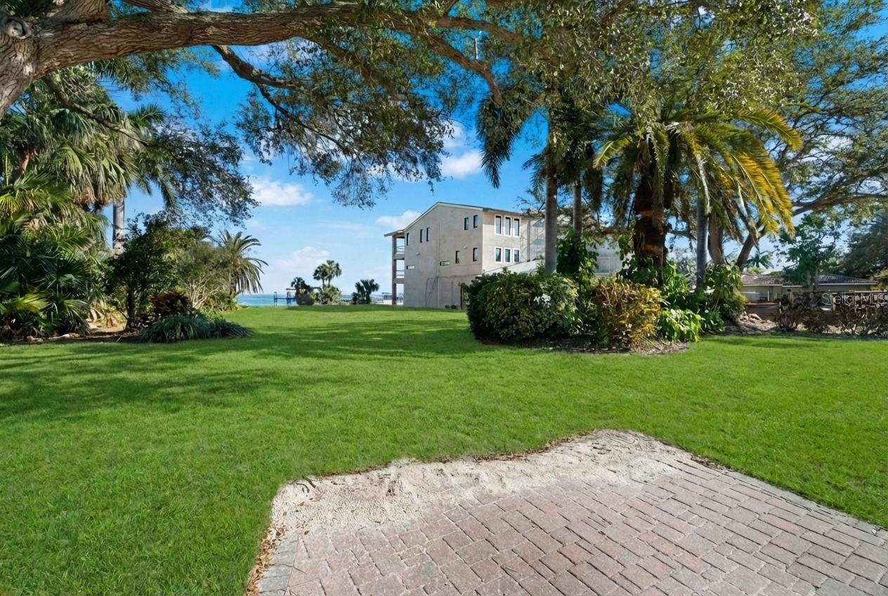 6100 BAHAMA SHORES DR S — photo 21