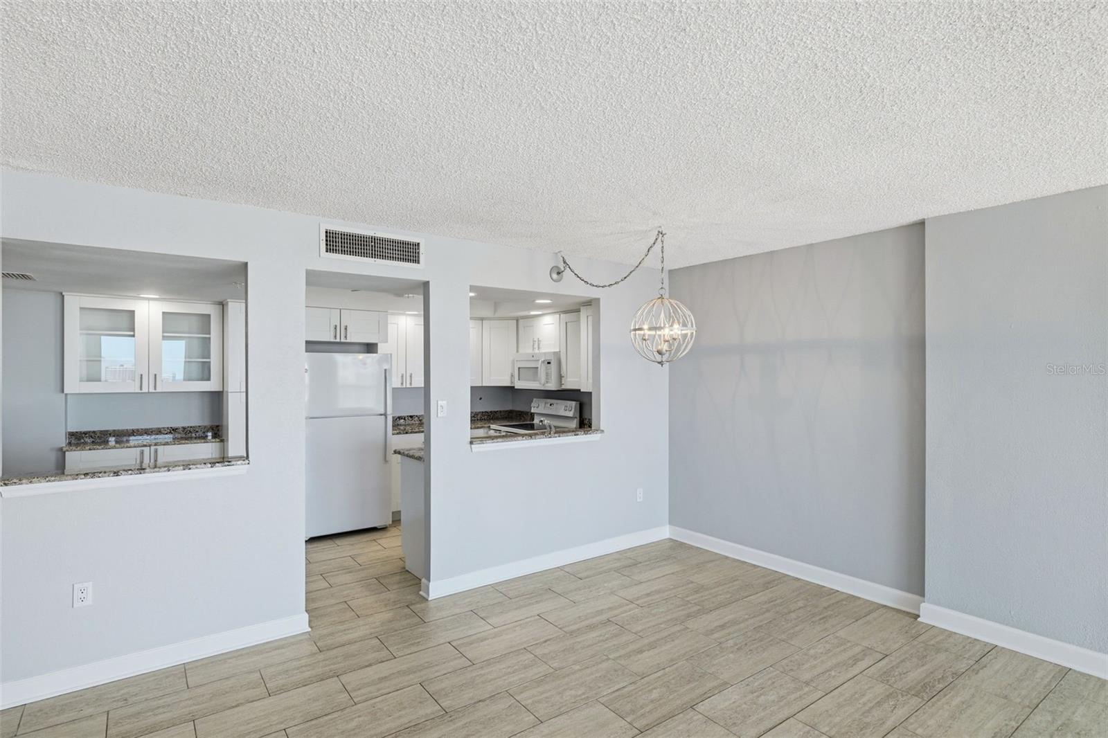 400 ISLAND WAY #805 — photo 9