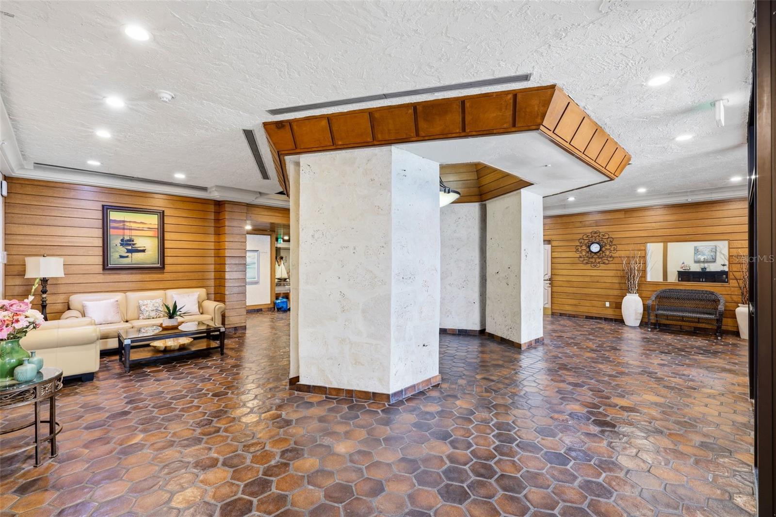 400 ISLAND WAY #805 — photo 30
