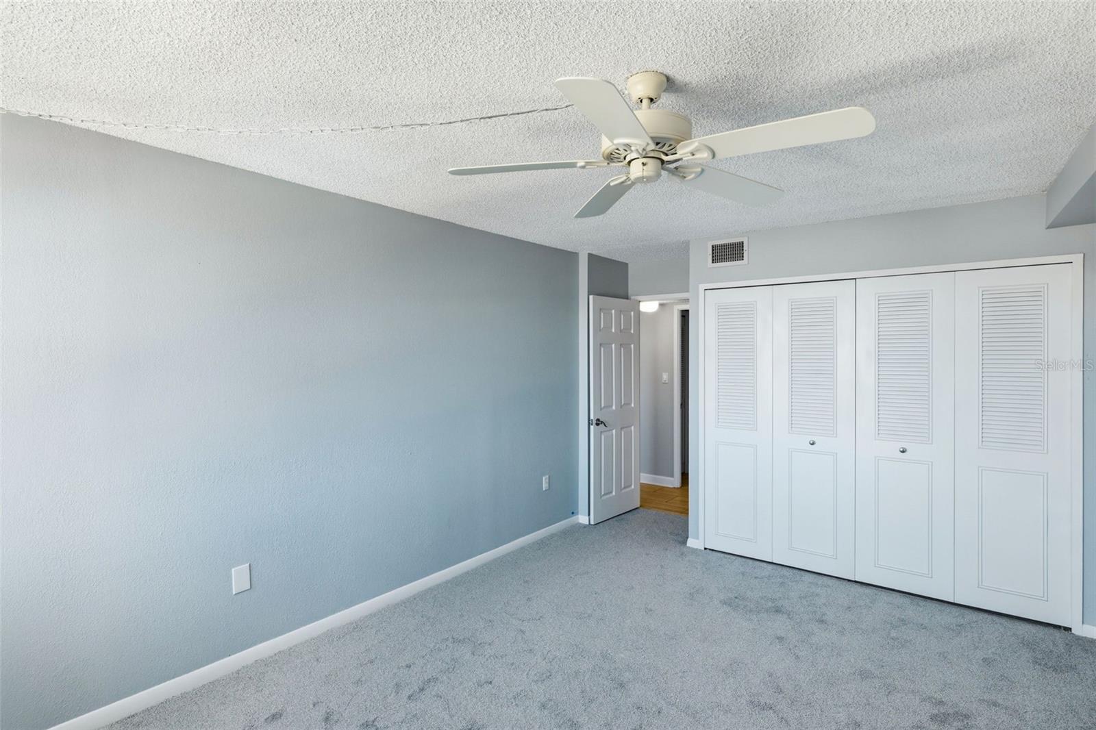 400 ISLAND WAY #805 — photo 16