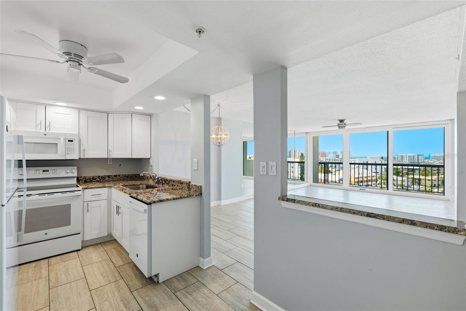 400 ISLAND WAY #805 — photo 10