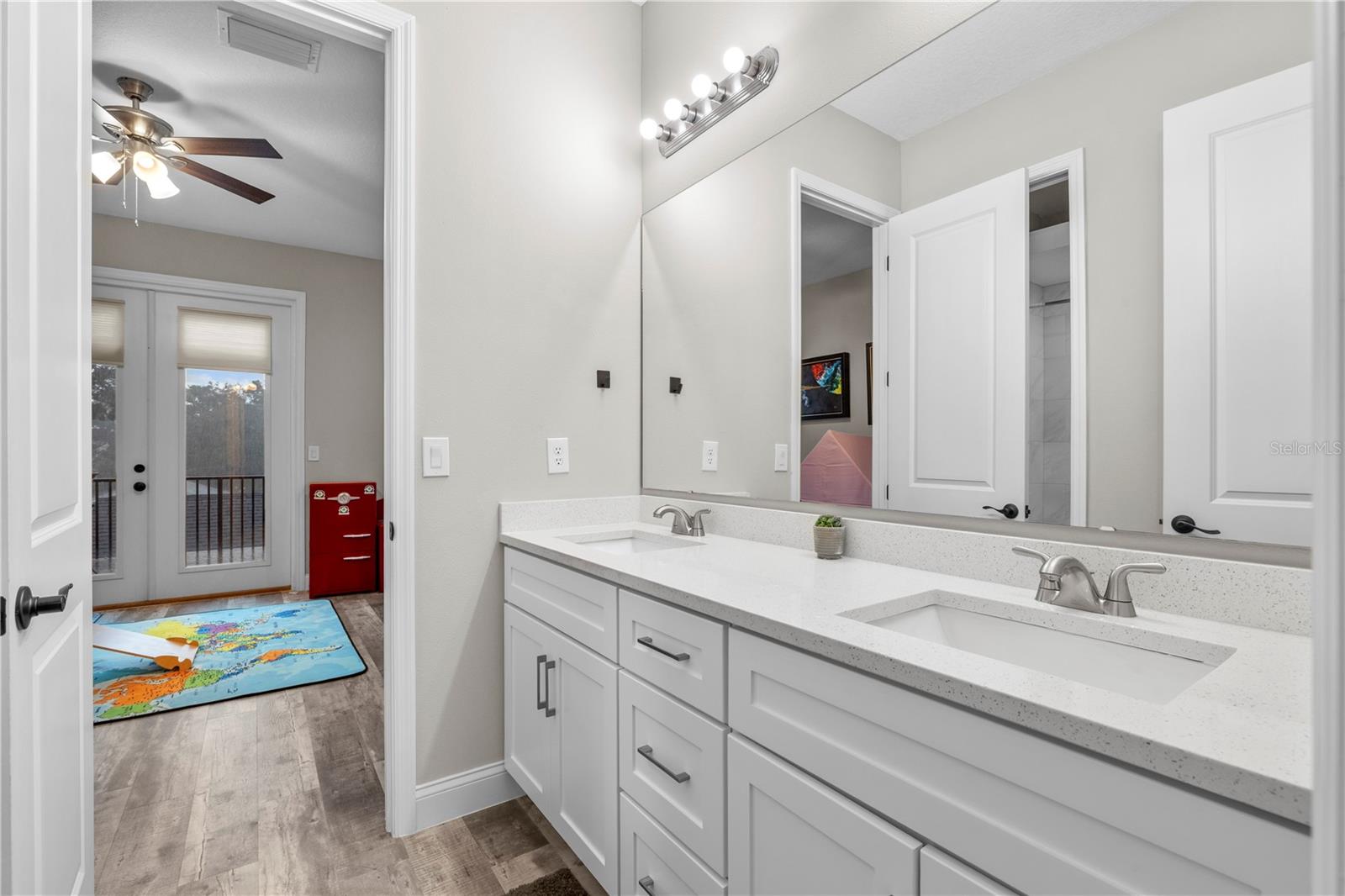 4134 N NEBRASKA AVE — photo 38