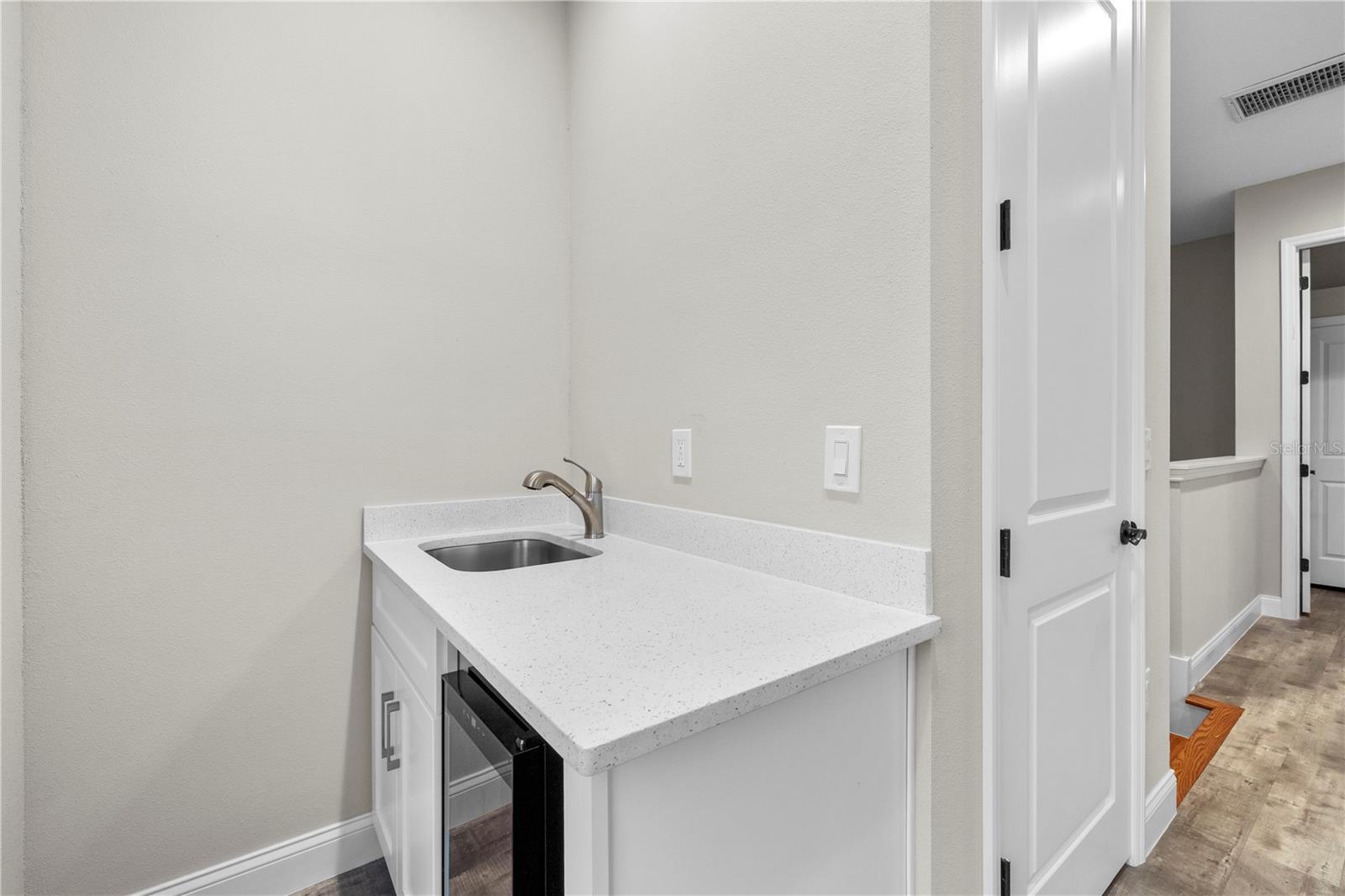 4134 N NEBRASKA AVE — photo 48