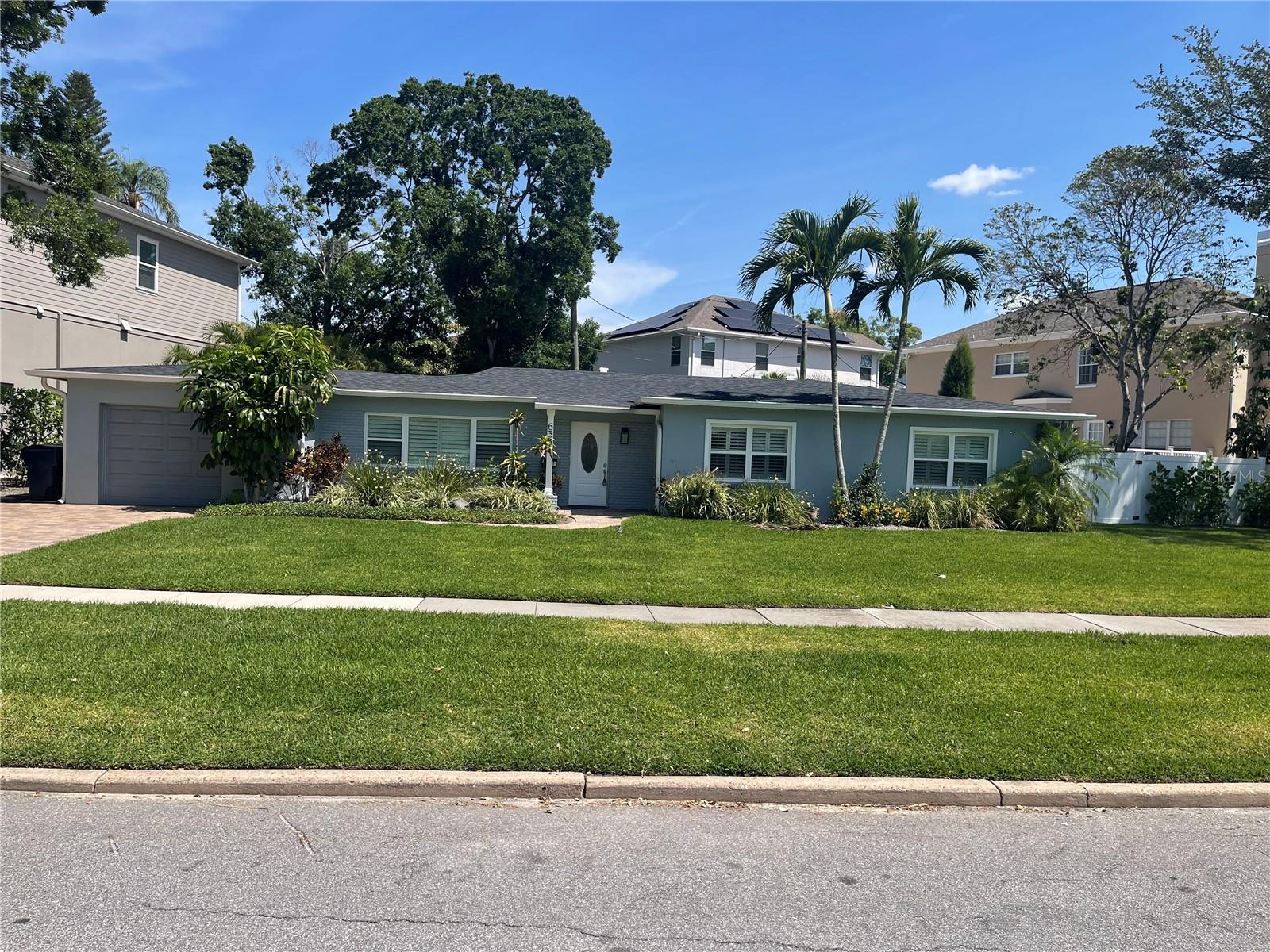 633 BOSPHOROUS AVE — photo 4