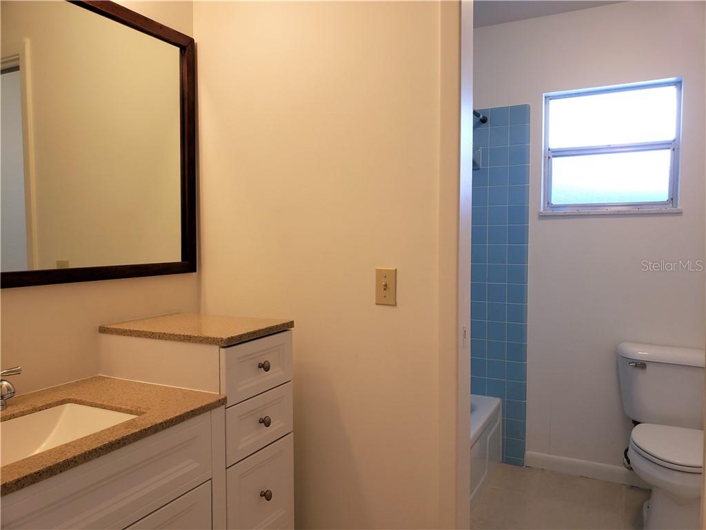 1212 FORDHAM DR — photo 10