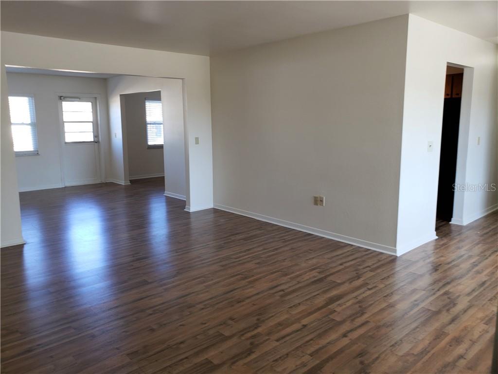 1212 FORDHAM DR — photo 3