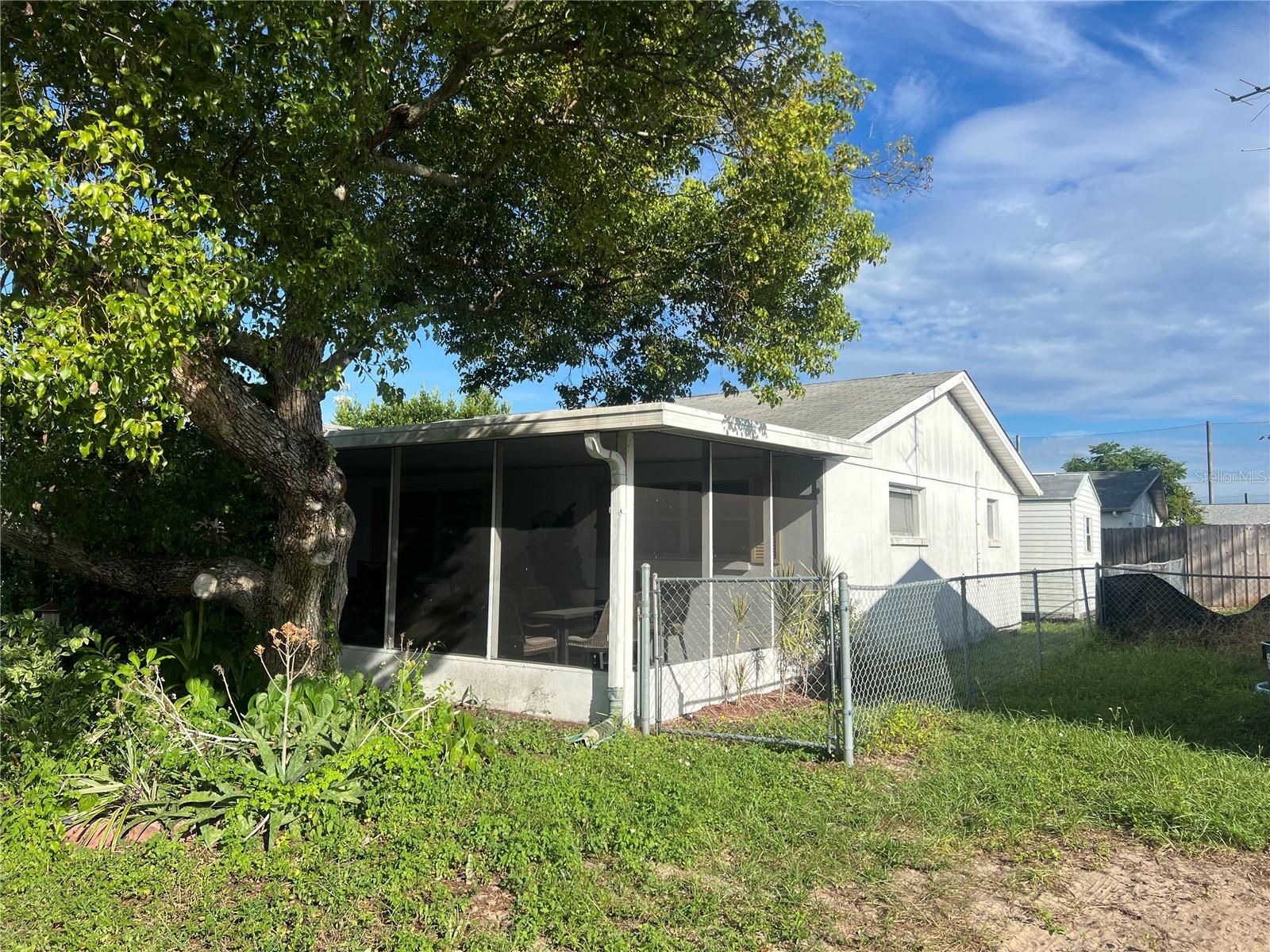 6211 MORAY AVE — photo 4