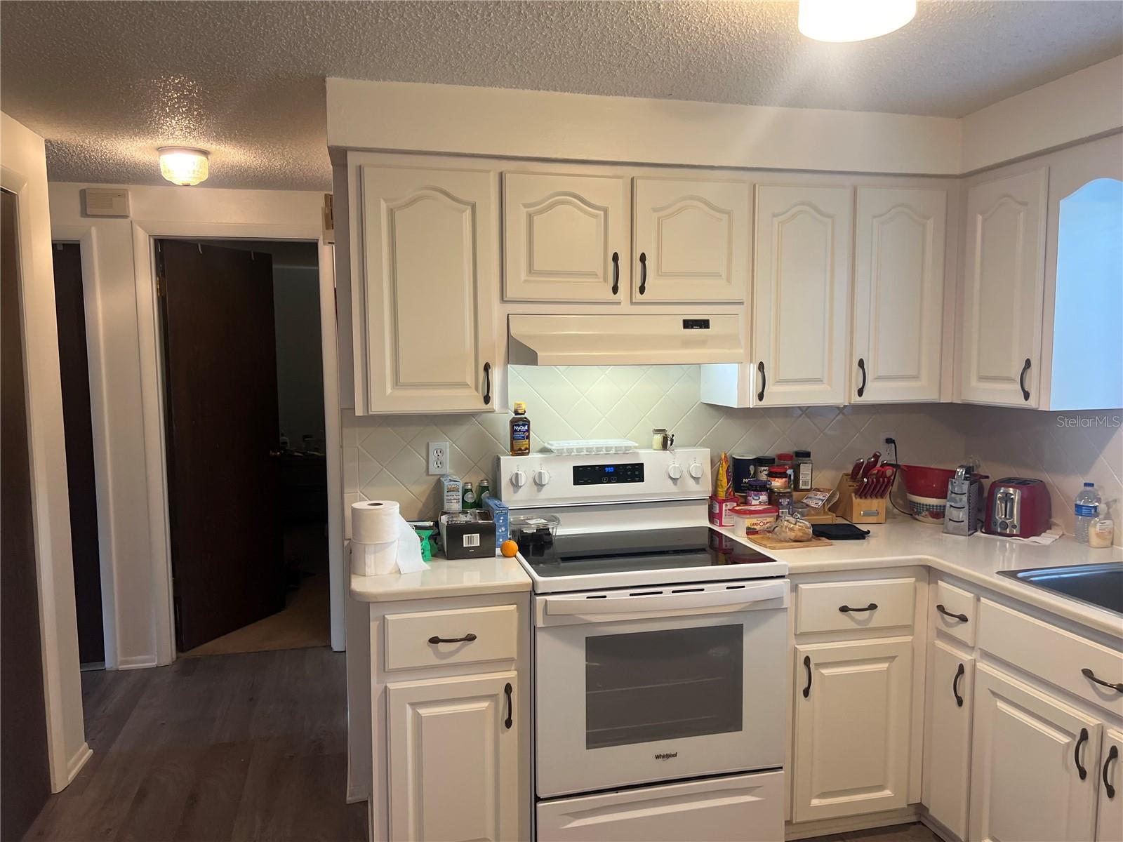 6211 MORAY AVE — photo 11