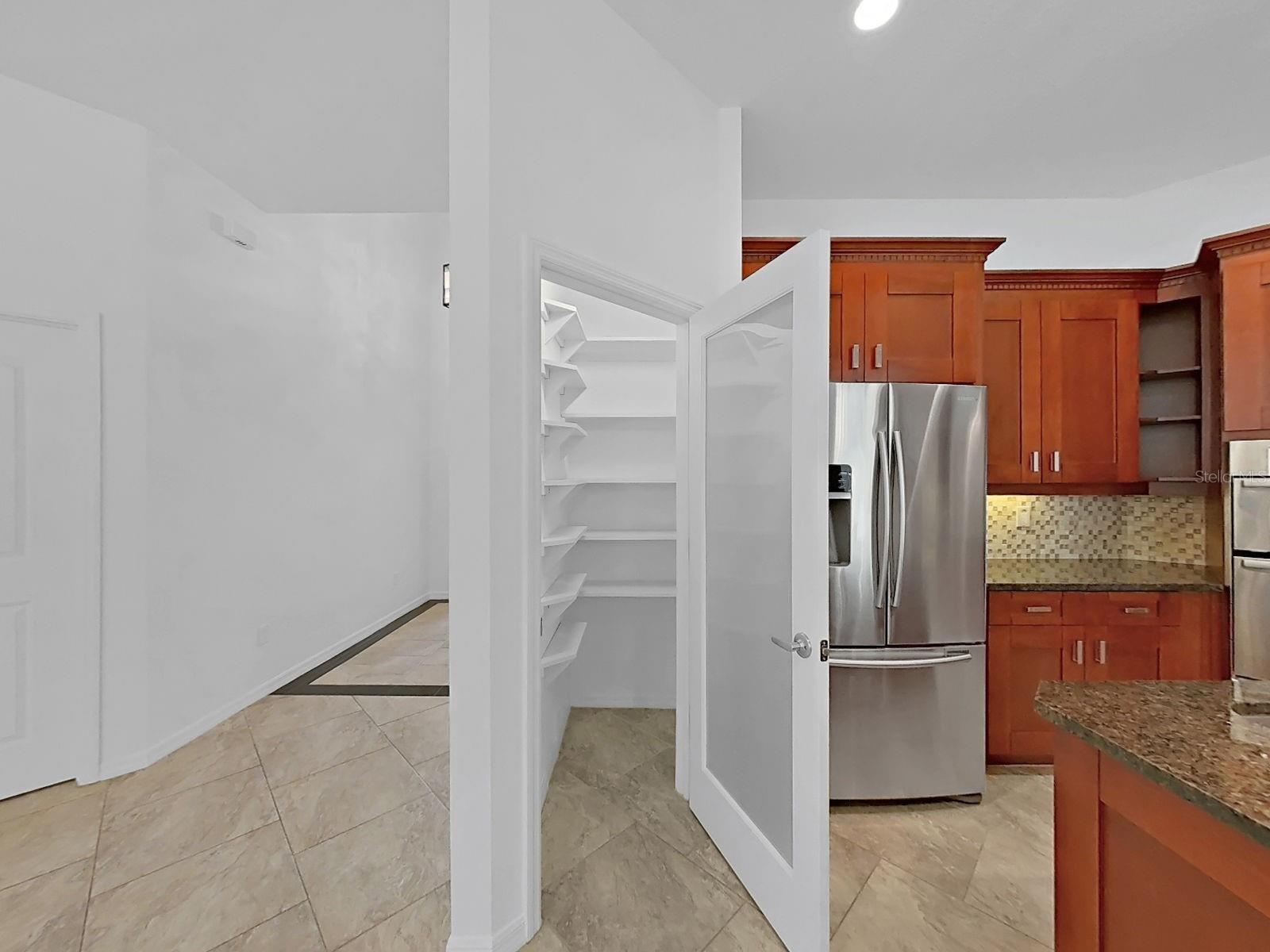 5819 IMPERIAL KY — photo 24