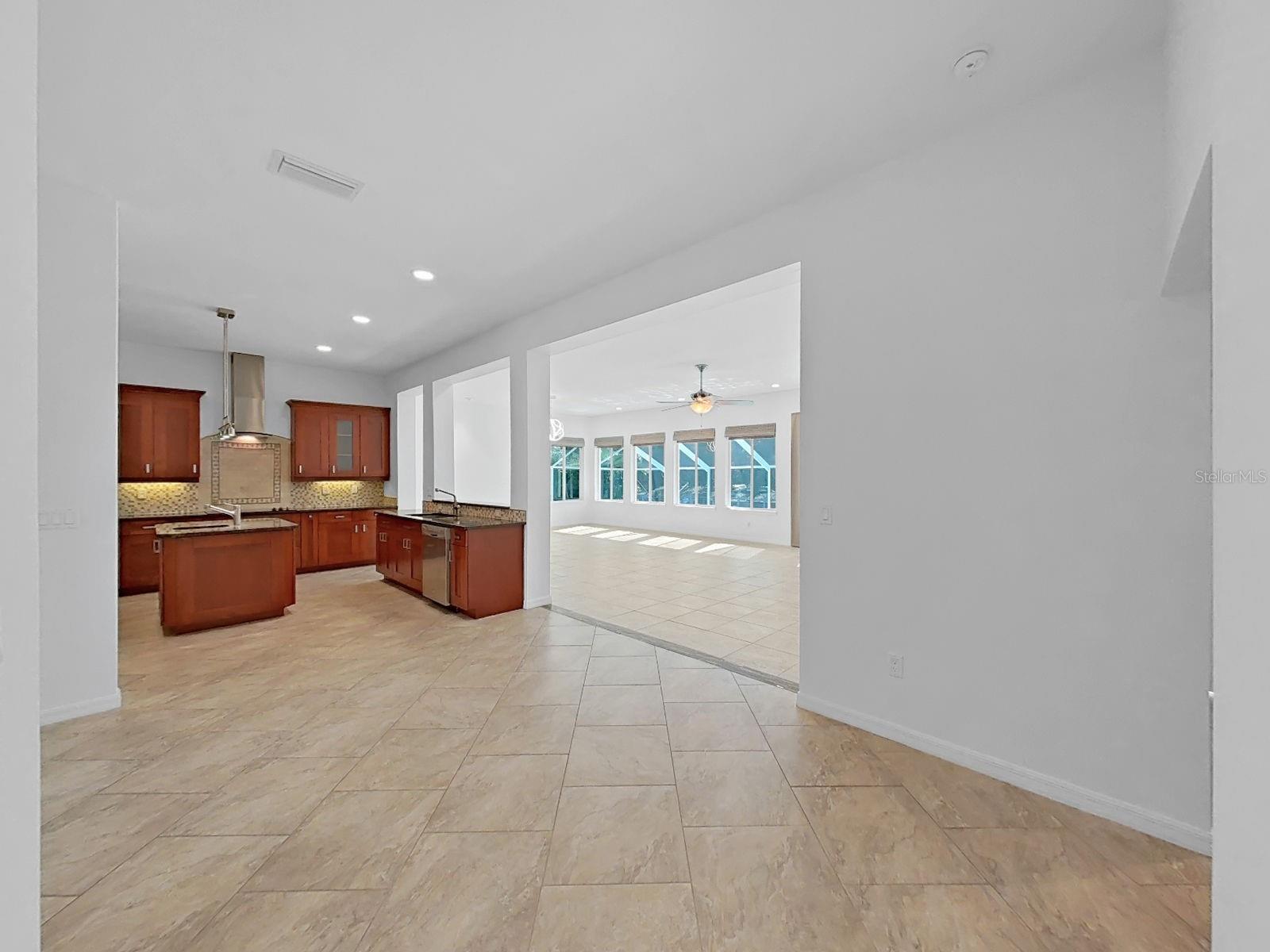 5819 IMPERIAL KY — photo 27