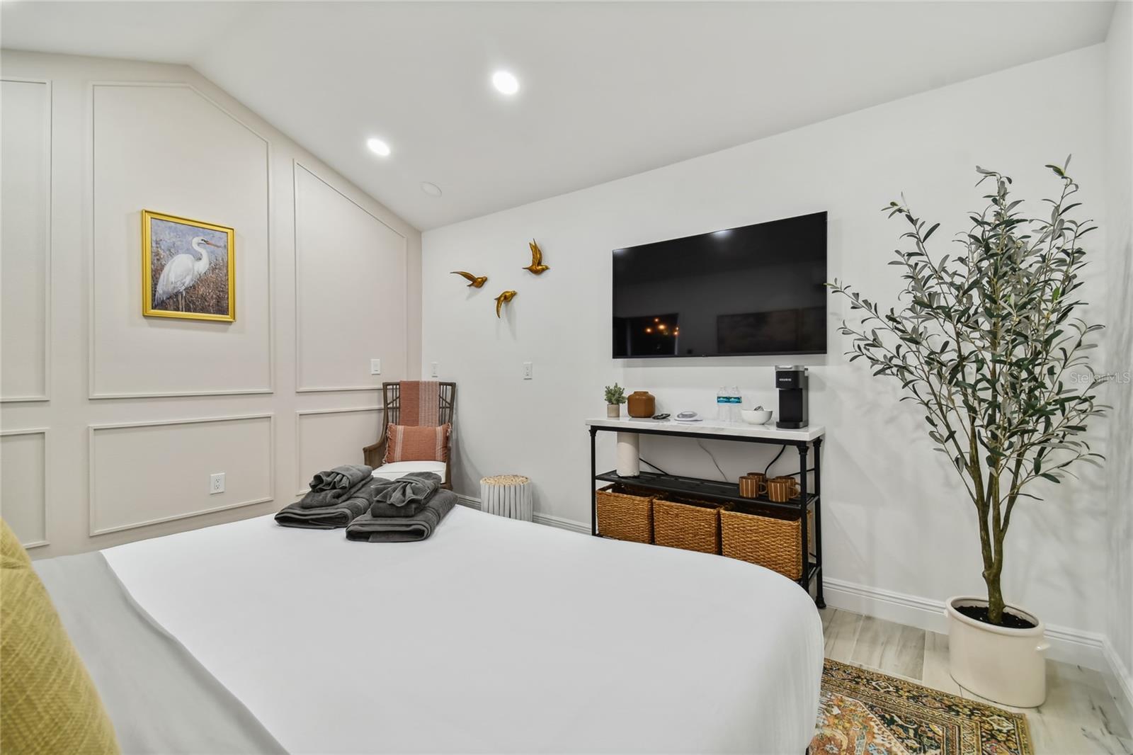 701 S PACKWOOD AVE — photo 58