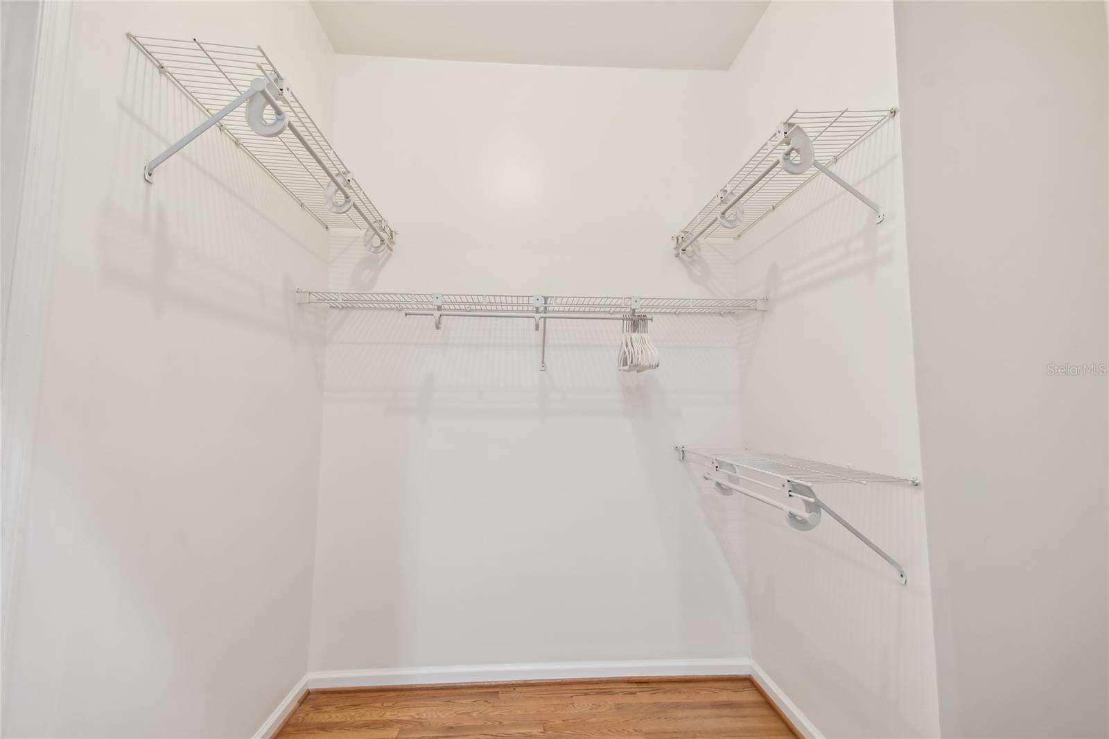 701 S PACKWOOD AVE — photo 40