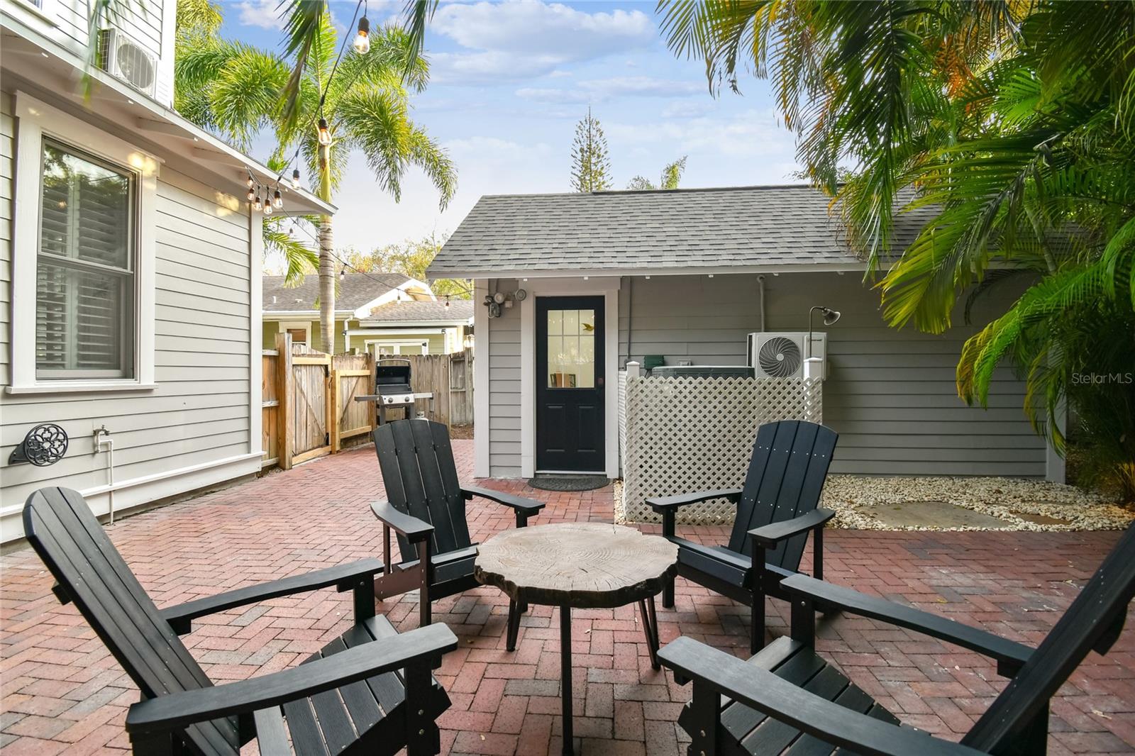 701 S PACKWOOD AVE — photo 47