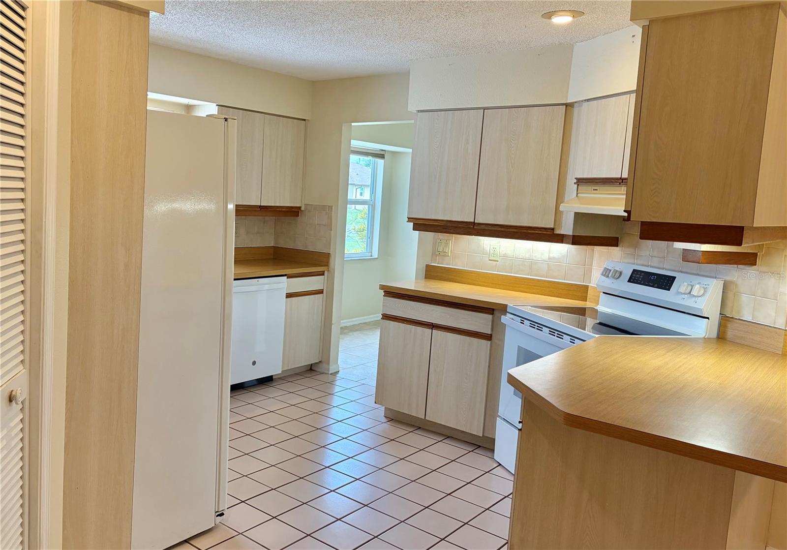 8123 BESSEMER AVE — photo 8