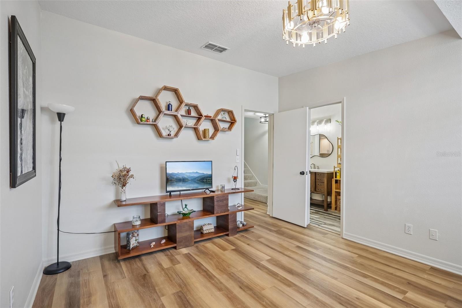 630 GARLAND CIR — photo 12