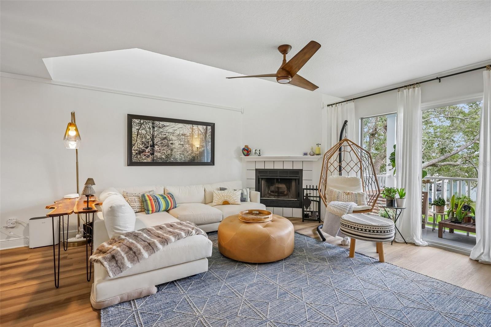630 GARLAND CIR — photo 4