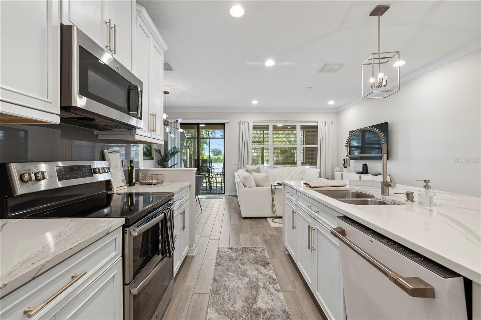 9208 FOX SPARROW RD — photo 12