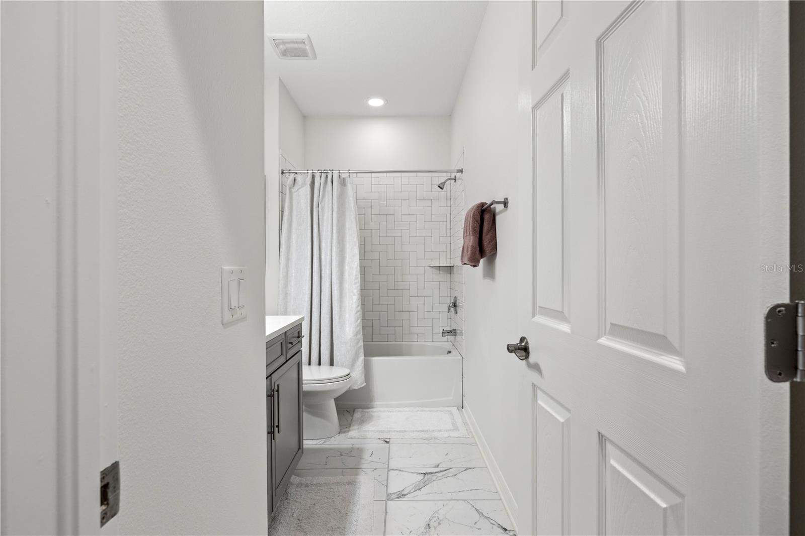9208 FOX SPARROW RD — photo 33