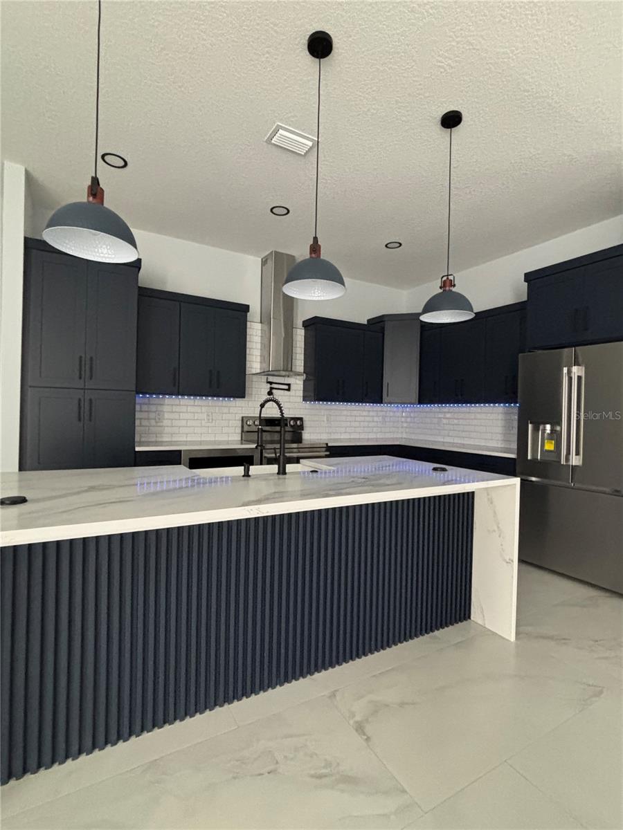 4228 FOXWOOD BLVD — photo 9