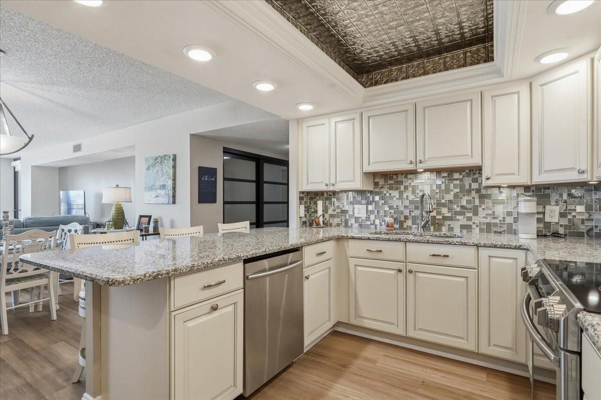 1430 GULF BLVD #407 — photo 8