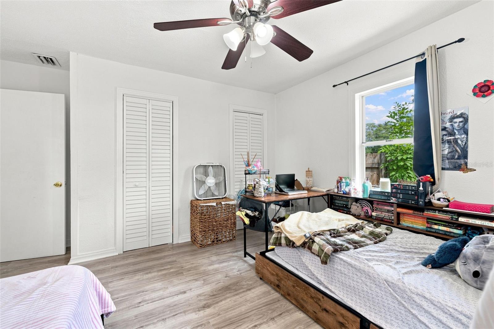 807 E ORCHID AVE — photo 18