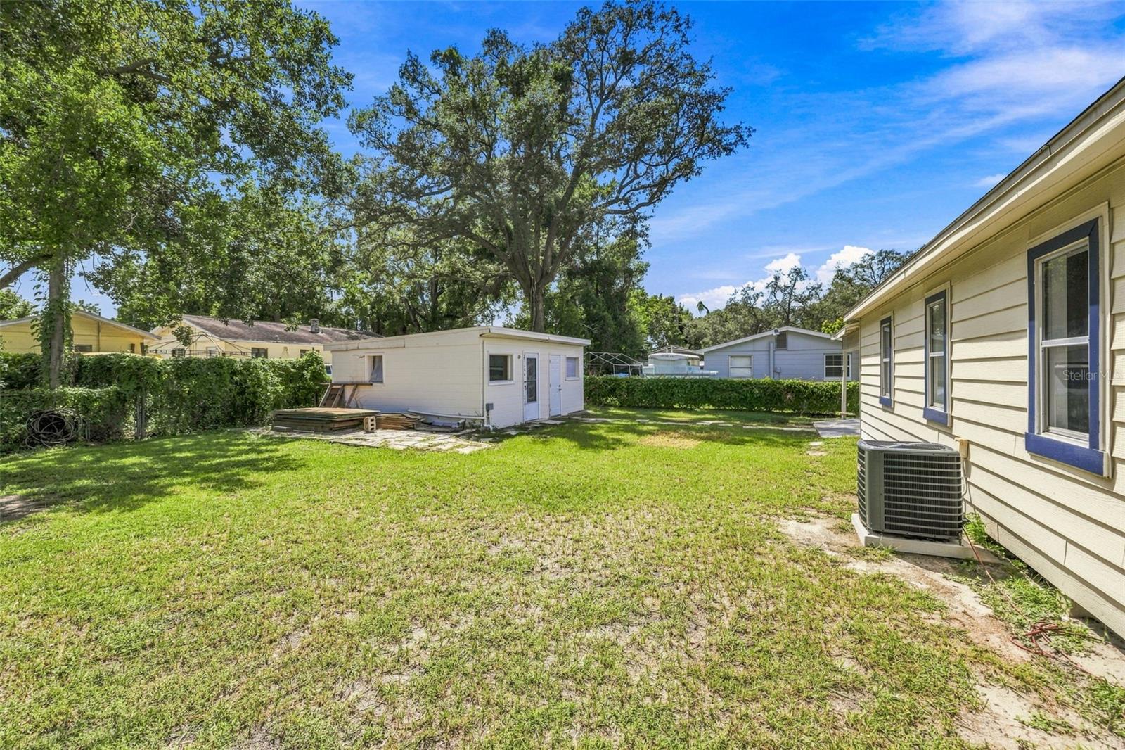 807 E ORCHID AVE — photo 27