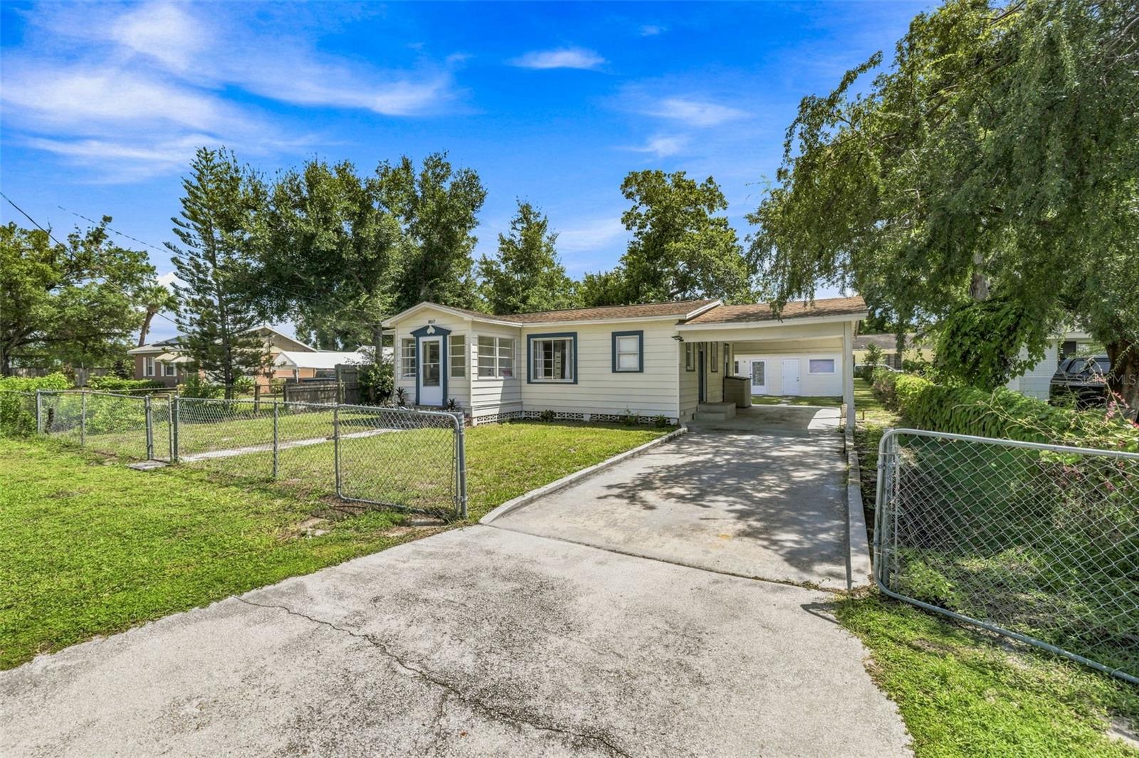 807 E ORCHID AVE — photo 2