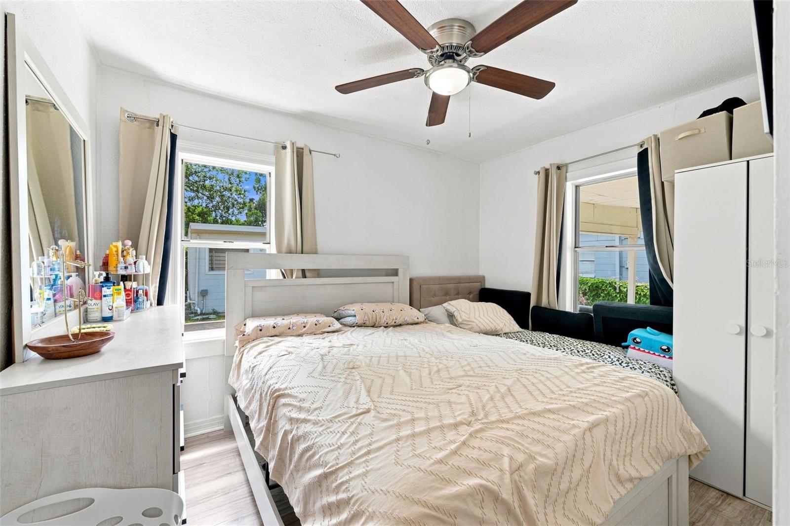 807 E ORCHID AVE — photo 13