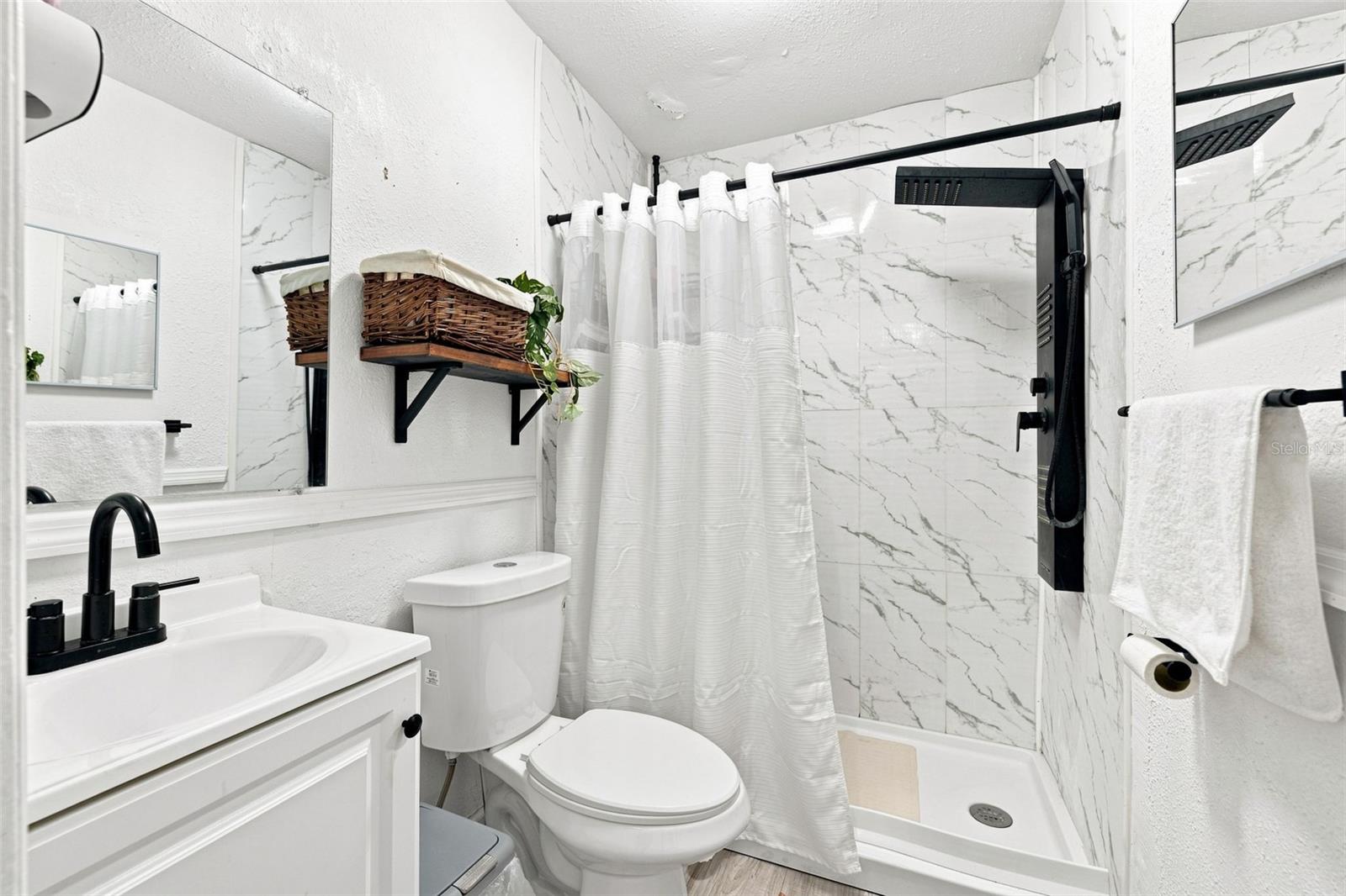 807 E ORCHID AVE — photo 19