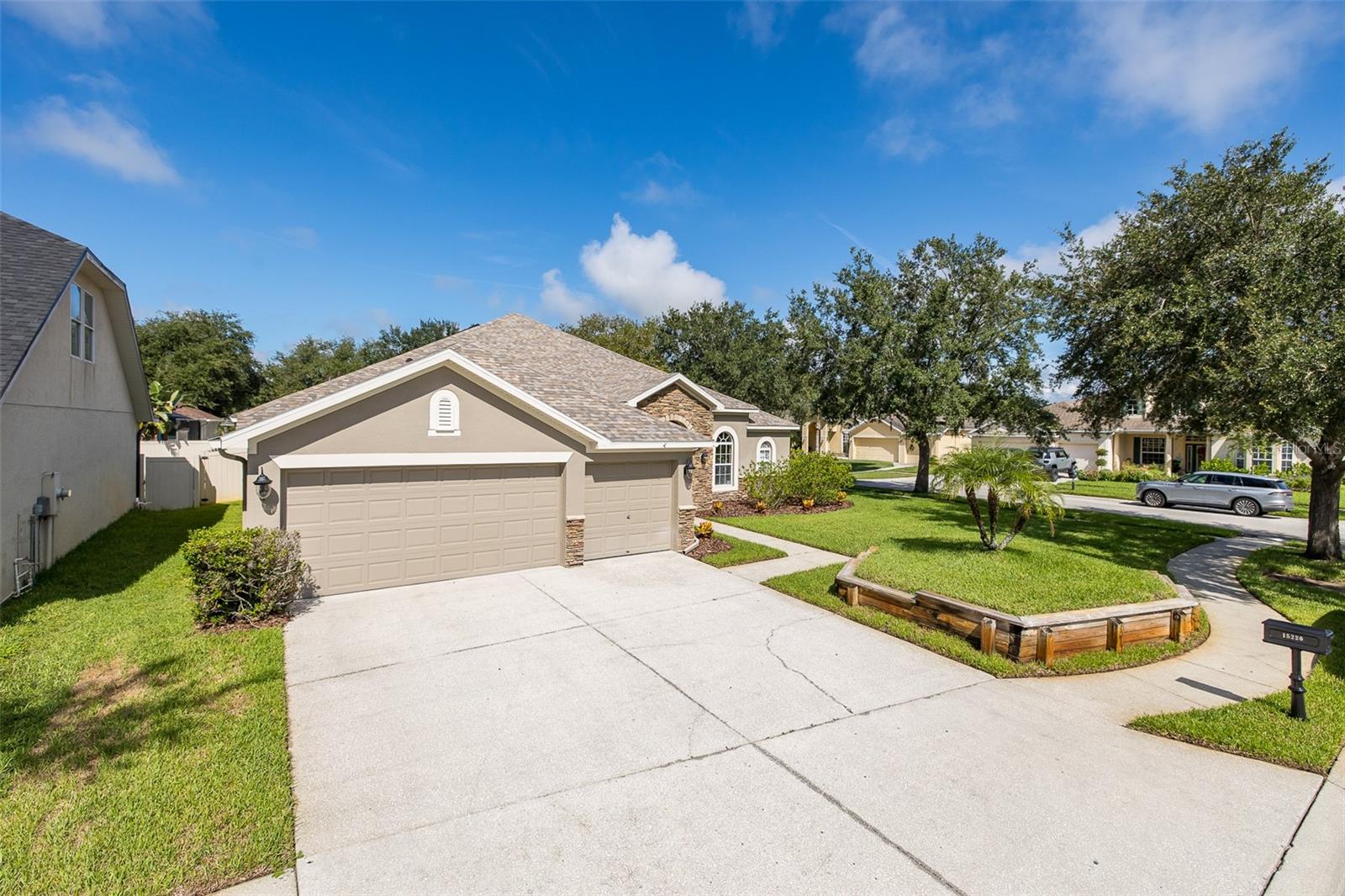 15220 OCTAVIA LN — photo 44