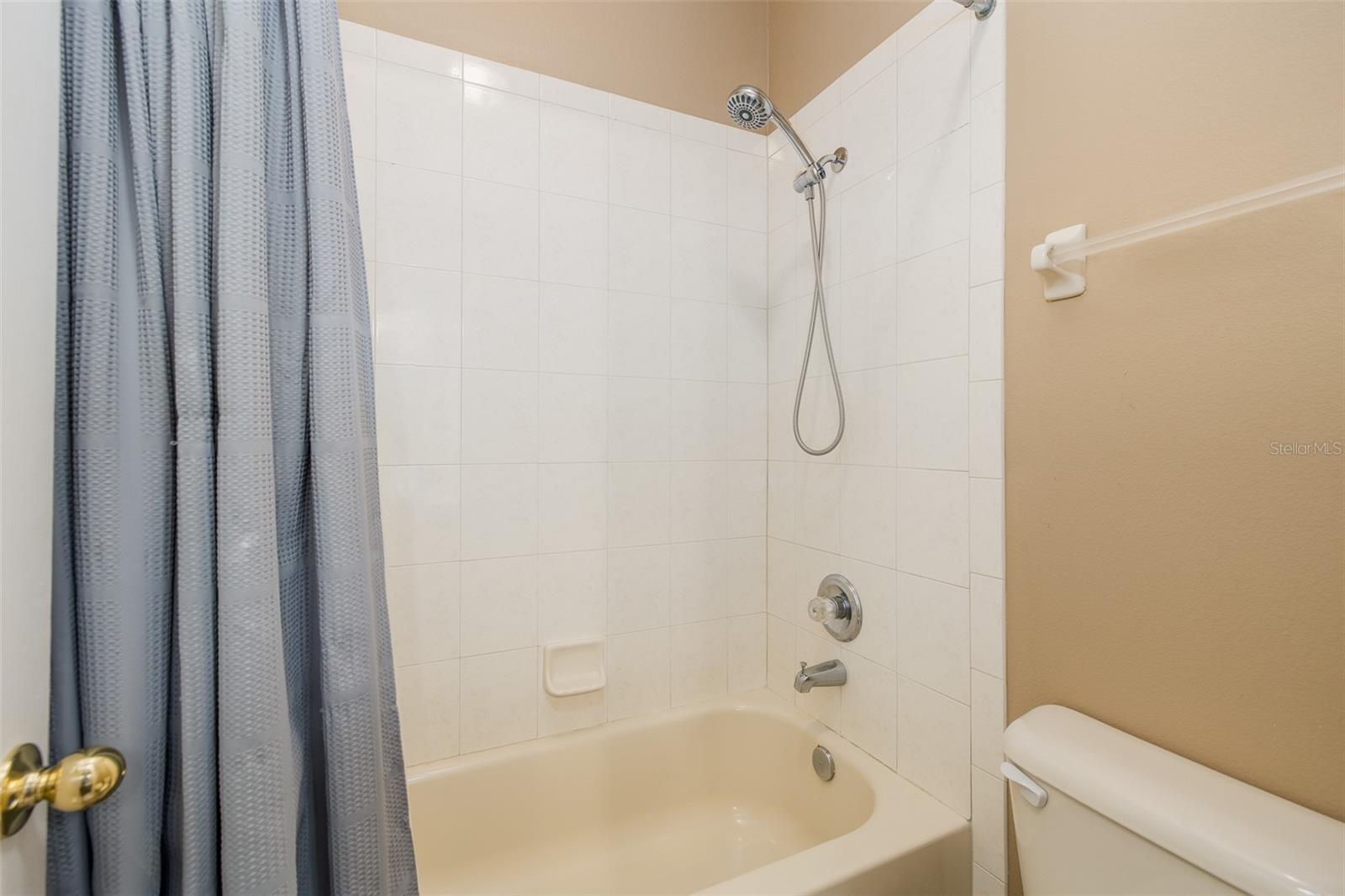 15220 OCTAVIA LN — photo 34