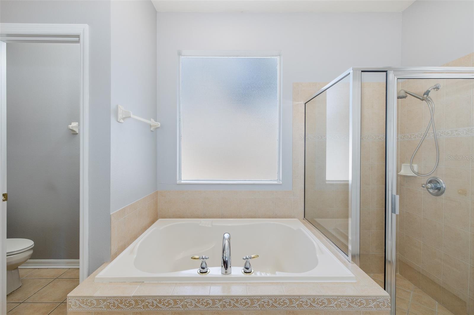 15220 OCTAVIA LN — photo 28
