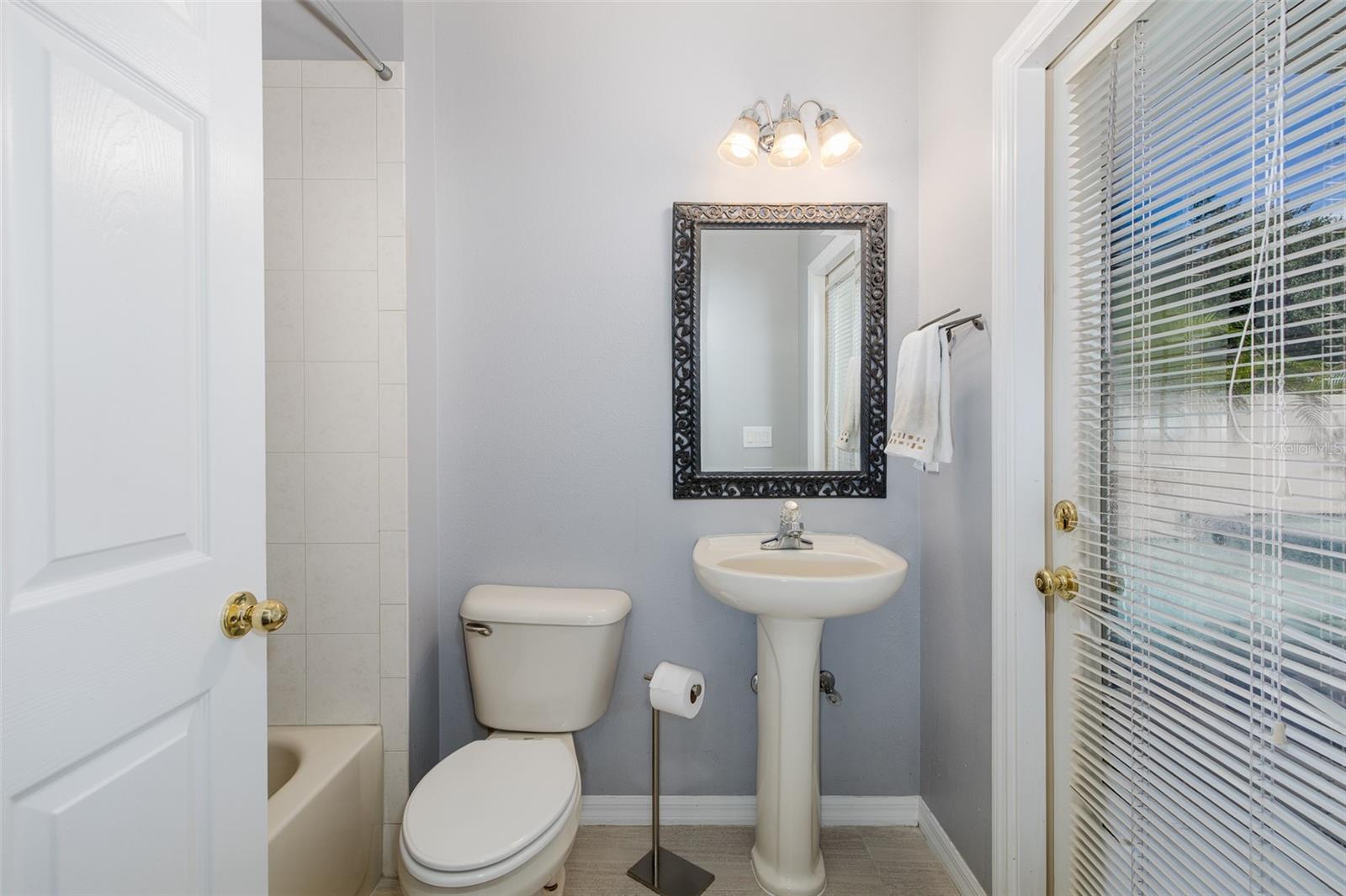 15220 OCTAVIA LN — photo 36