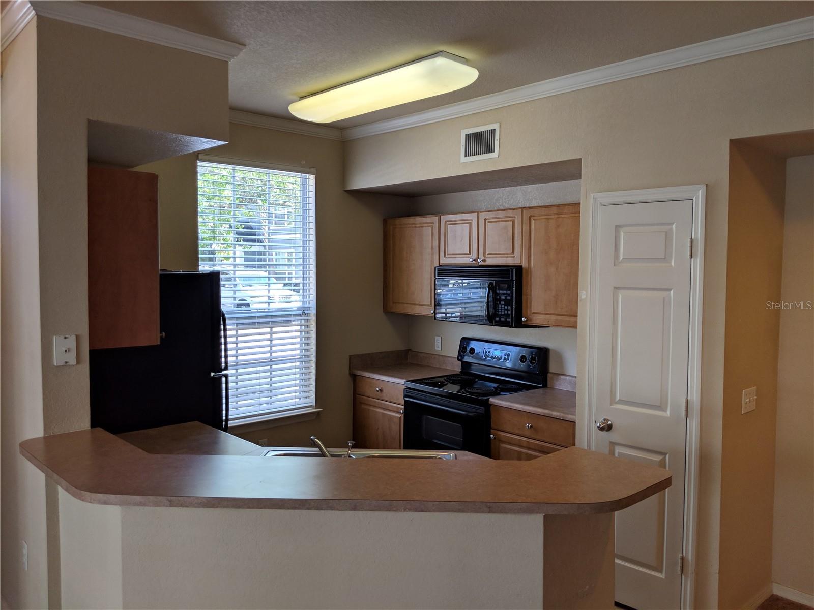 5570 ROSEHILL RD #102 — photo 3
