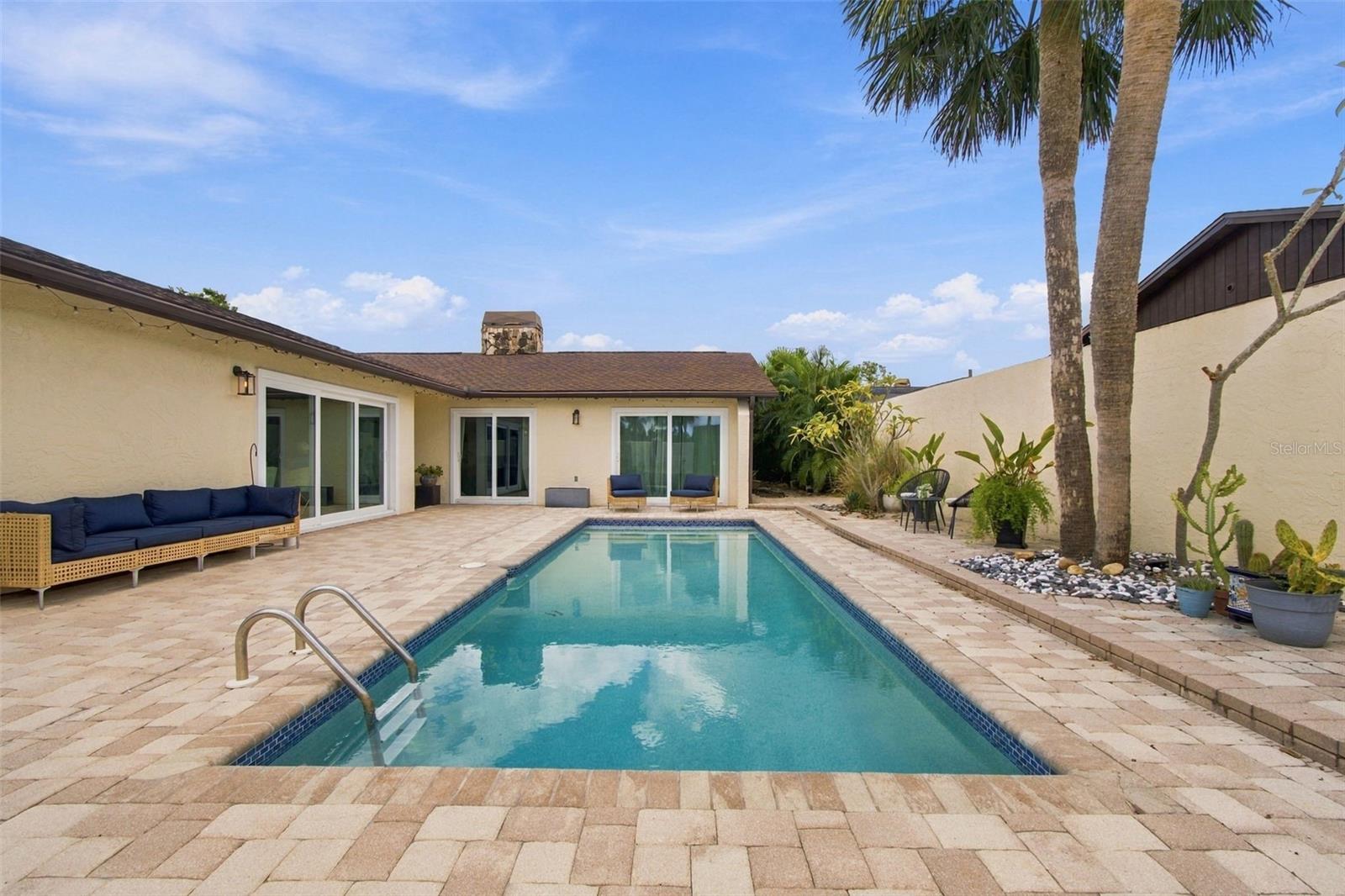 5041 PALOMA DR — photo 2