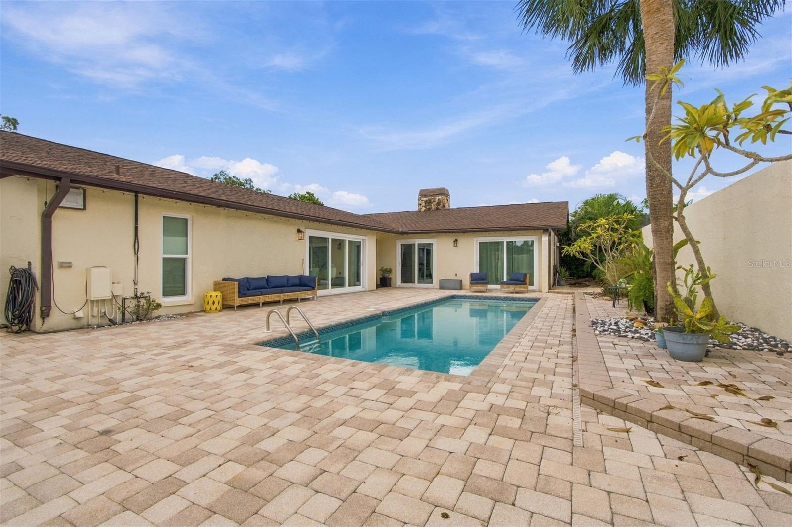 5041 PALOMA DR — photo 3
