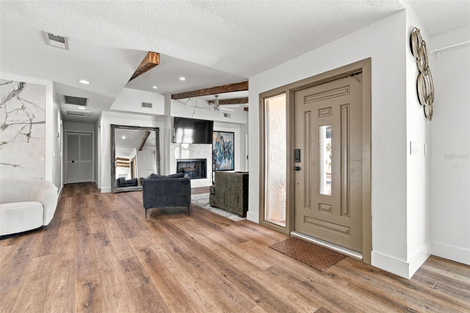 5041 PALOMA DR — photo 18